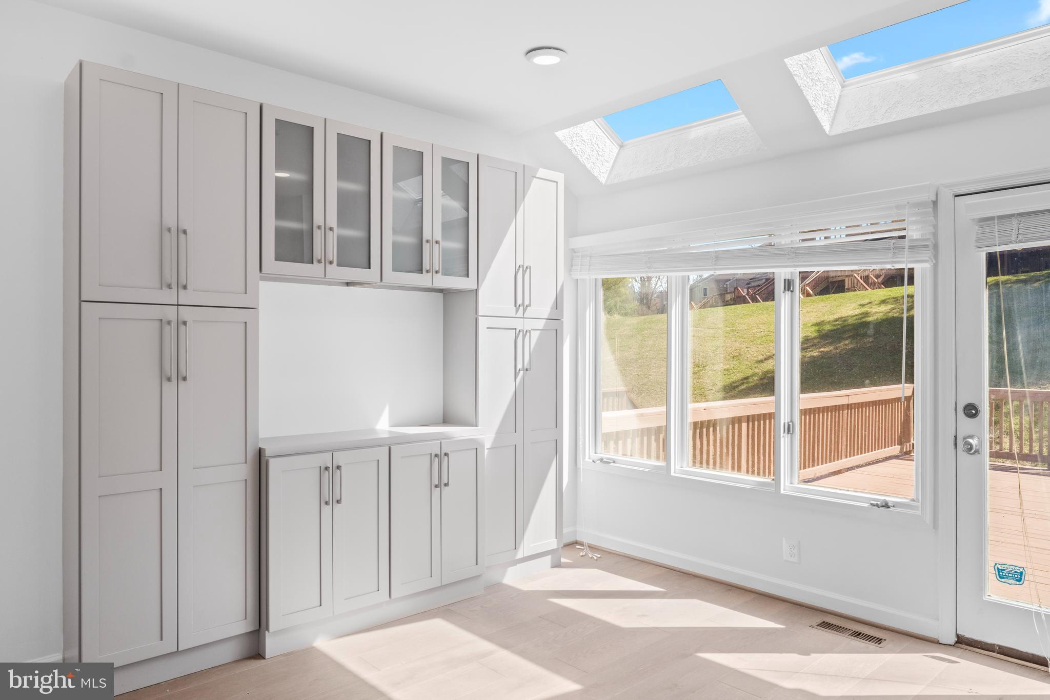 SUMMIT CHASE - Residential