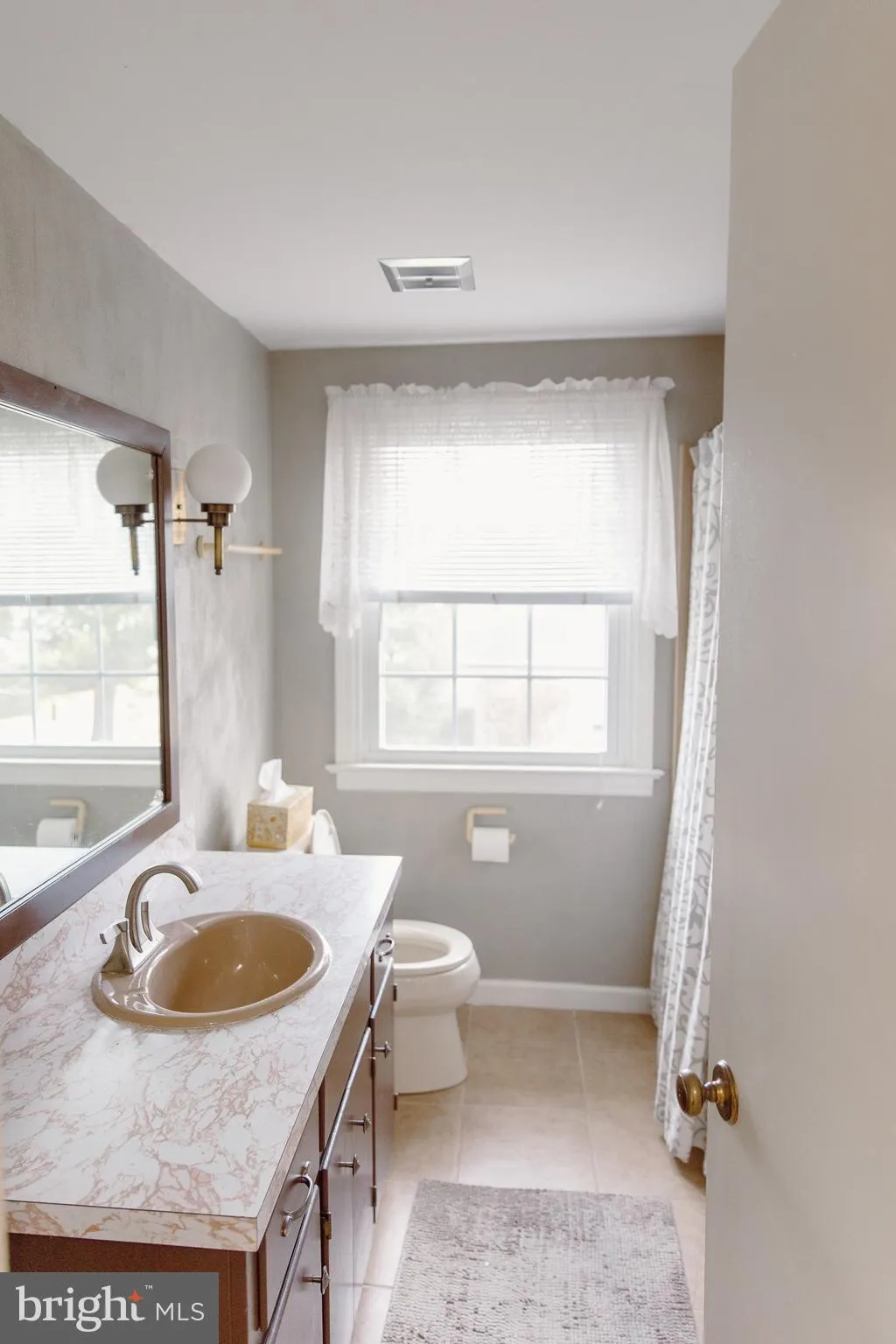 Leola, Pennsylvania 17540, United States, 3 Bedrooms Bedrooms, ,3 BathroomsBathrooms,Residential,Pending,22871