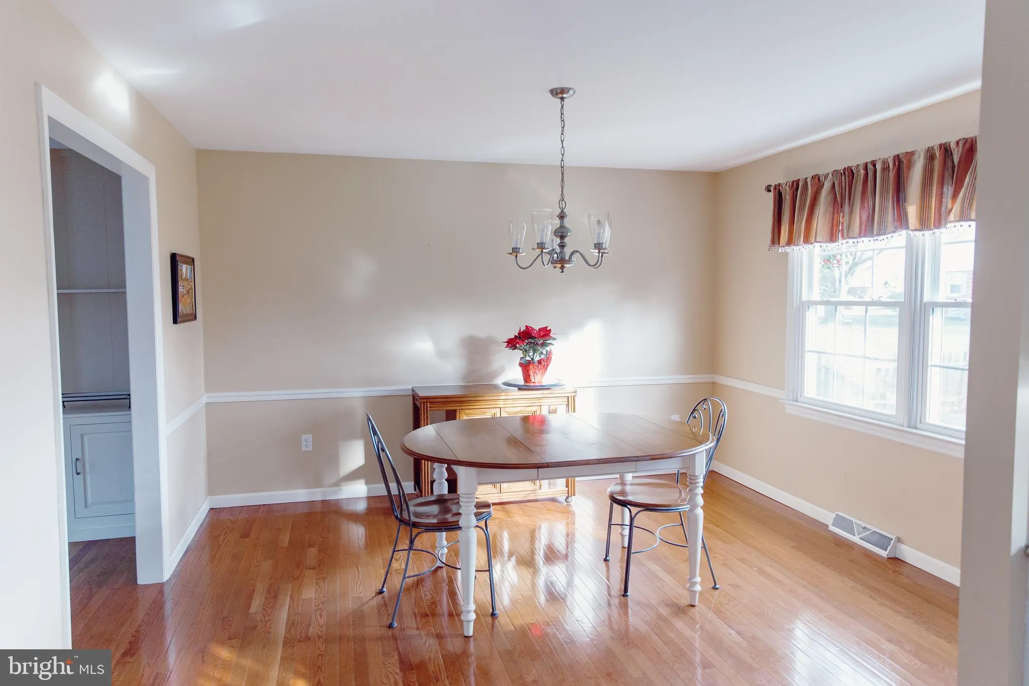 Leola, Pennsylvania 17540, United States, 3 Bedrooms Bedrooms, ,3 BathroomsBathrooms,Residential,Pending,22871