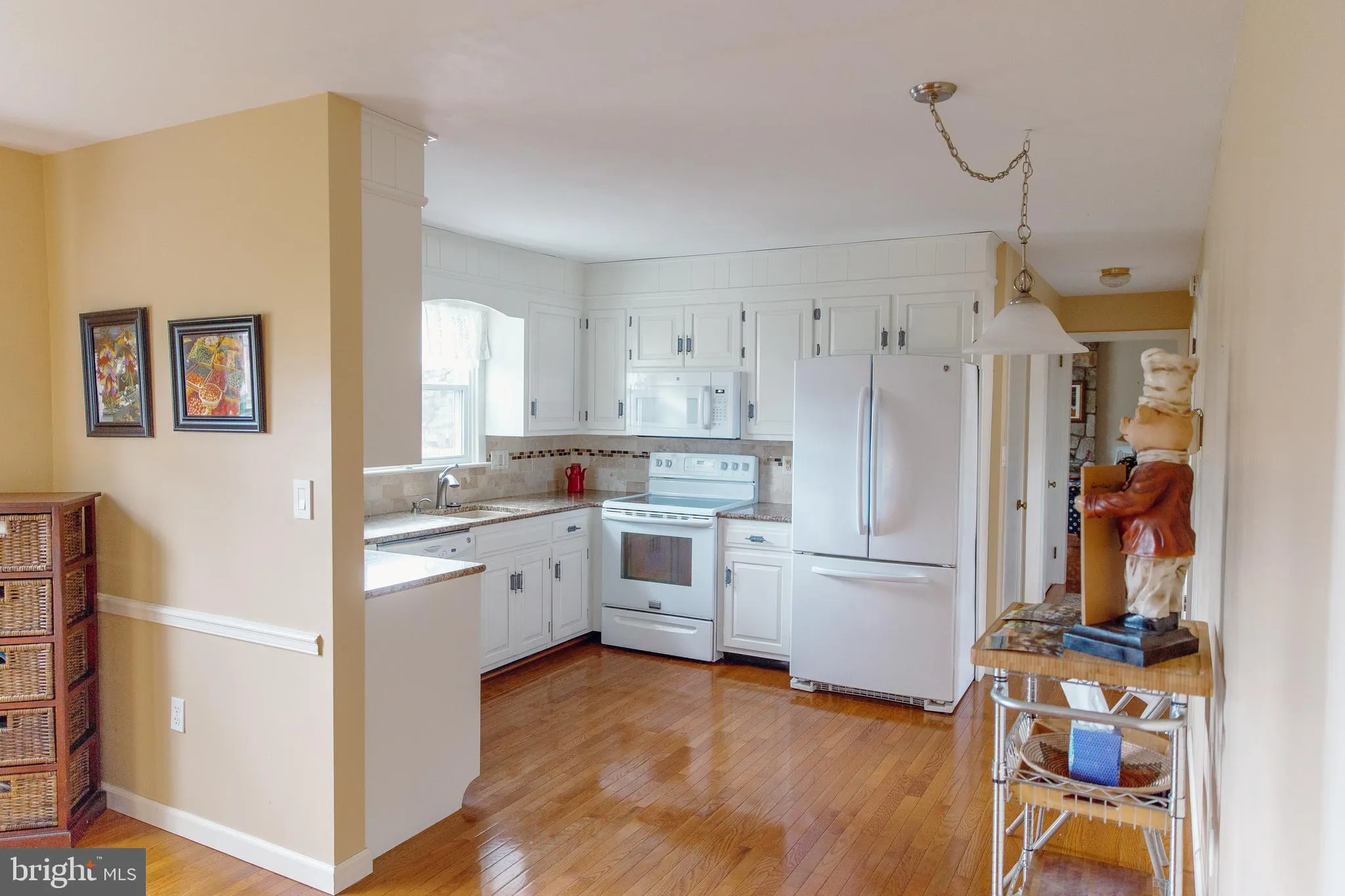 Leola, Pennsylvania 17540, United States, 3 Bedrooms Bedrooms, ,3 BathroomsBathrooms,Residential,Pending,22871