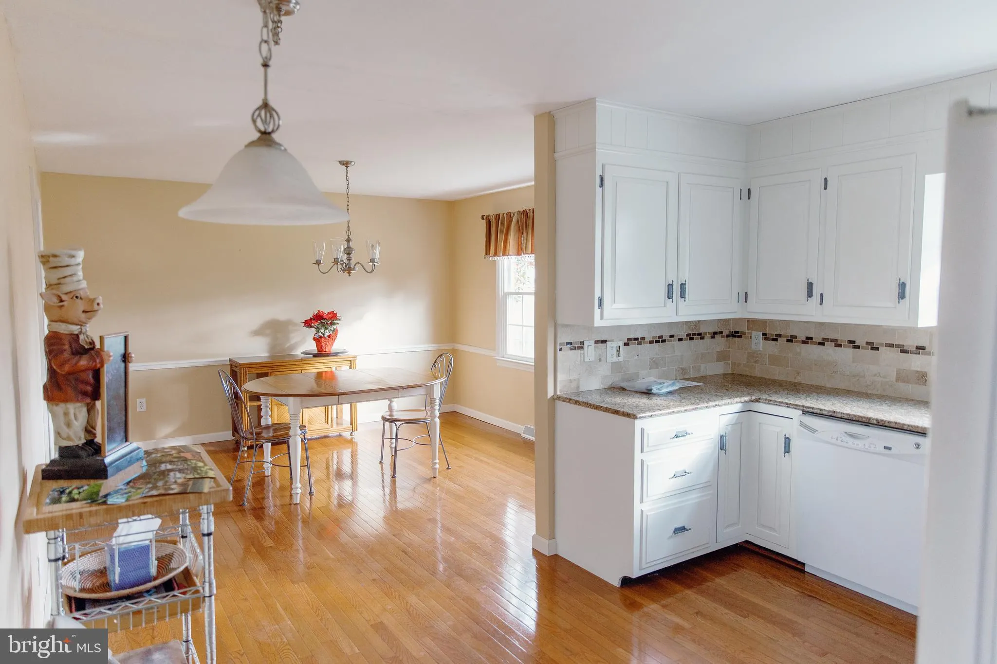 Leola, Pennsylvania 17540, United States, 3 Bedrooms Bedrooms, ,3 BathroomsBathrooms,Residential,Pending,22871