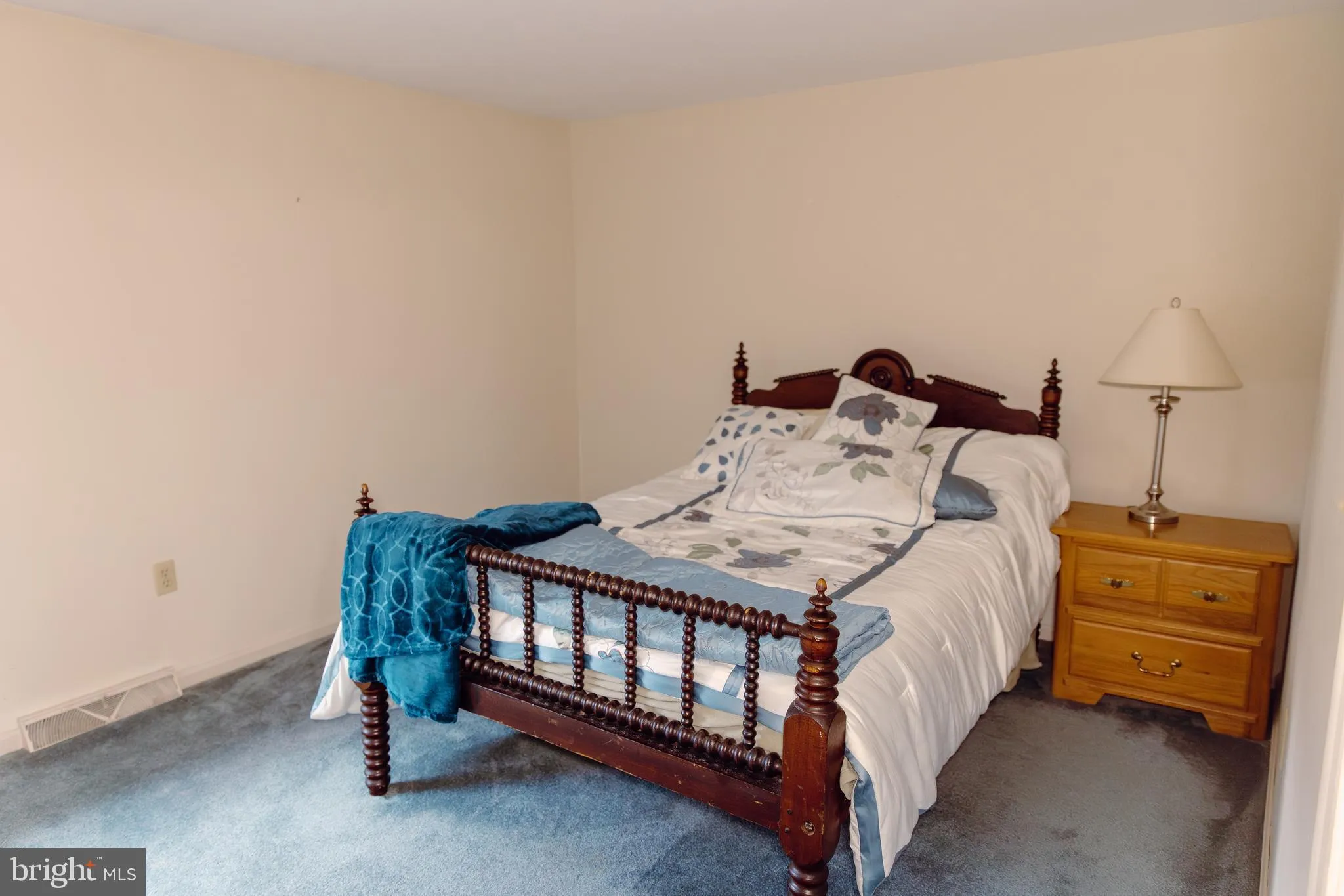 Leola, Pennsylvania 17540, United States, 3 Bedrooms Bedrooms, ,3 BathroomsBathrooms,Residential,Pending,22871