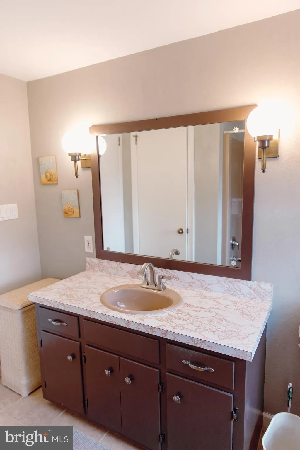 Leola, Pennsylvania 17540, United States, 3 Bedrooms Bedrooms, ,3 BathroomsBathrooms,Residential,Pending,22871