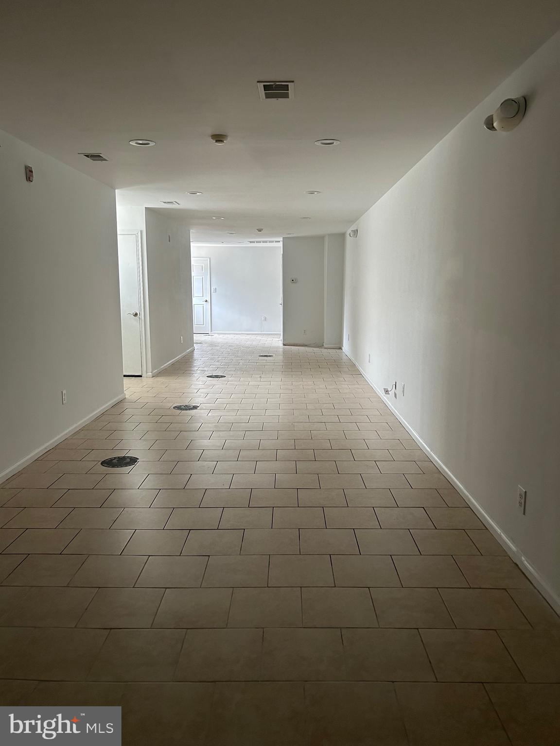 POINT BREEZE - Commercial Lease