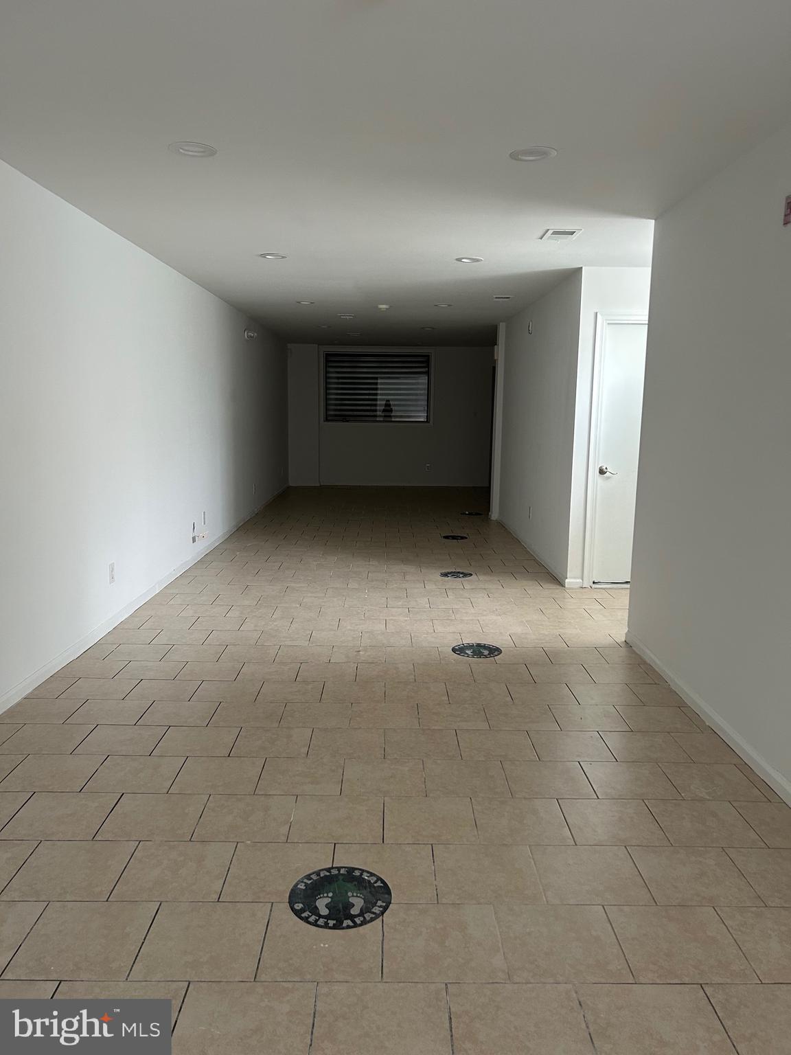 POINT BREEZE - Commercial Lease