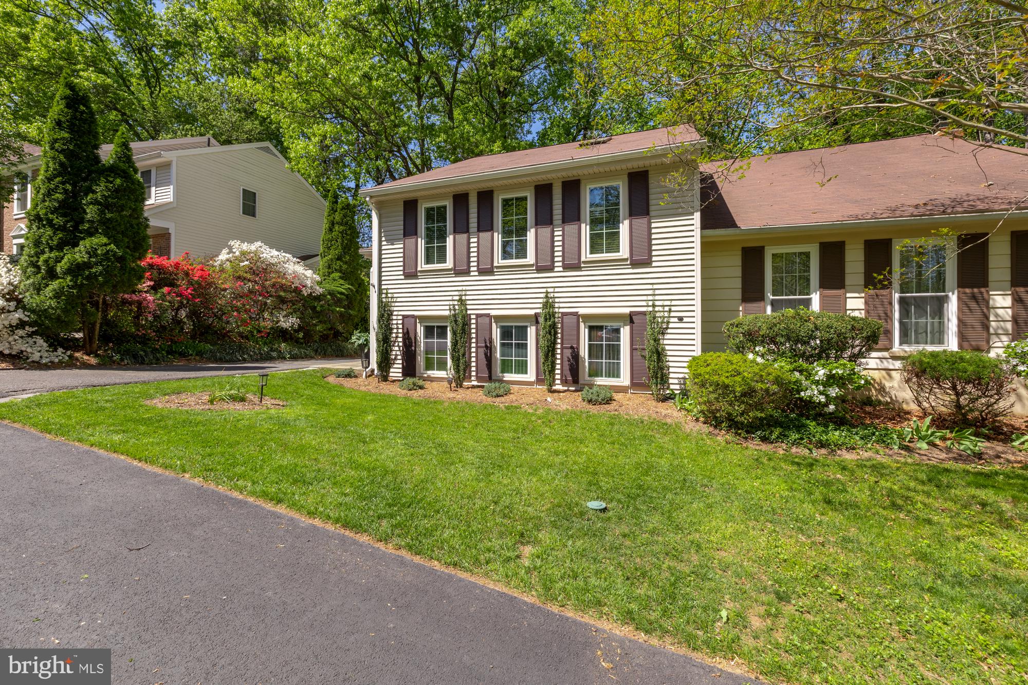 BURKE CENTRE - Residential