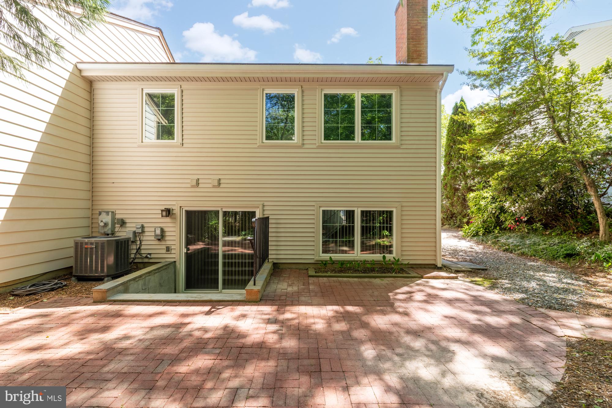 BURKE CENTRE - Residential