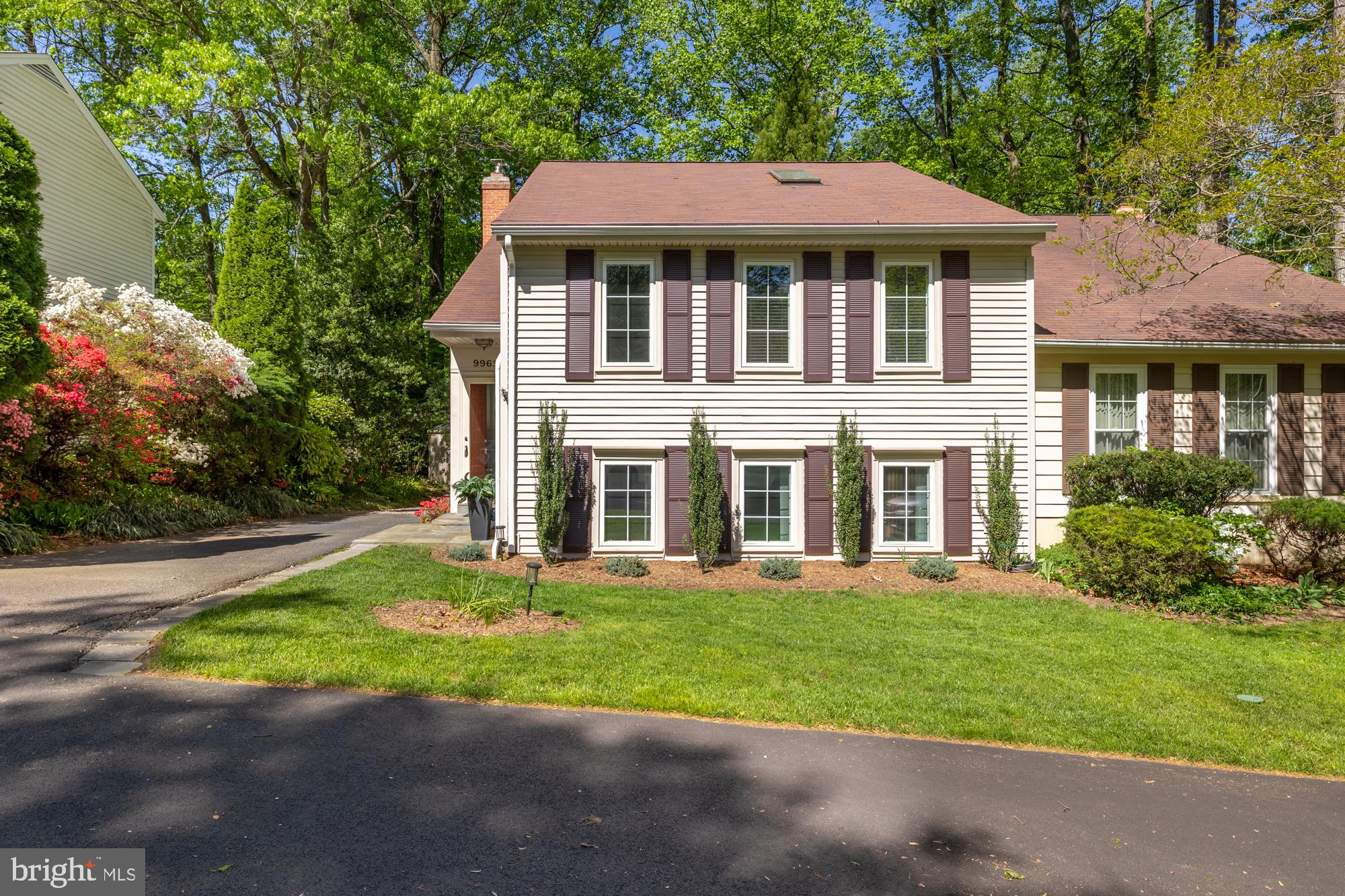 9965 HEMLOCK WOODS LANE