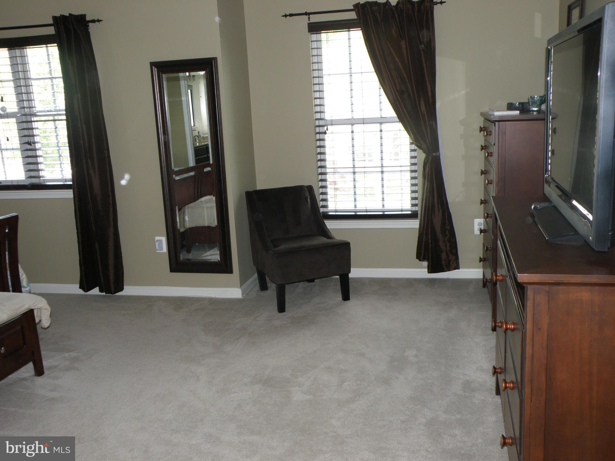 RIDGEFIELD VILLAGE - Residential