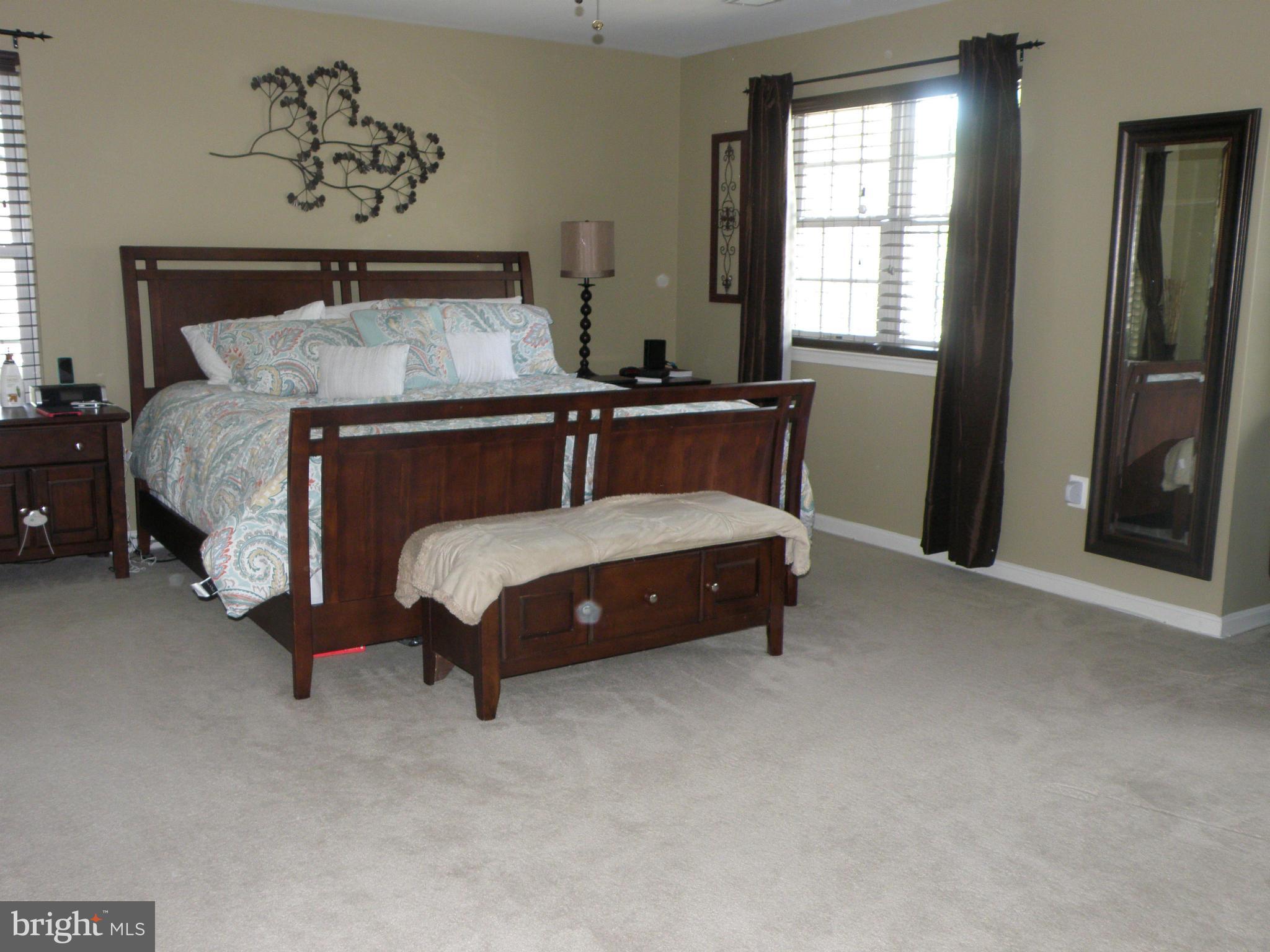 RIDGEFIELD VILLAGE - Residential