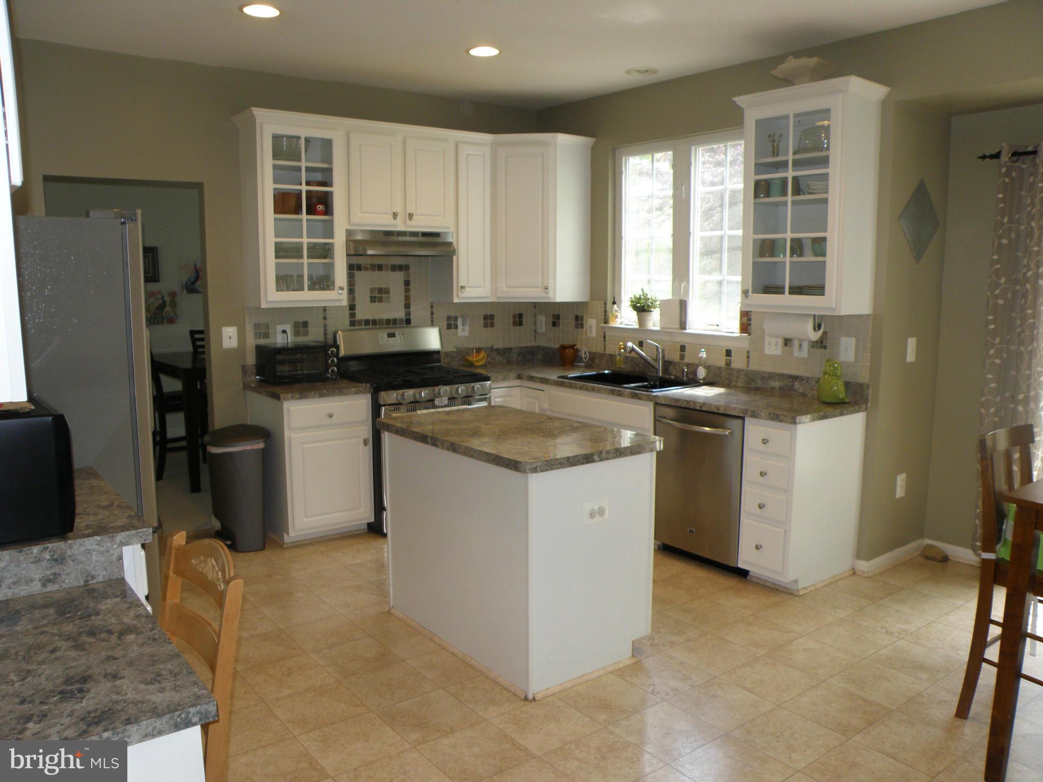 RIDGEFIELD VILLAGE - Residential