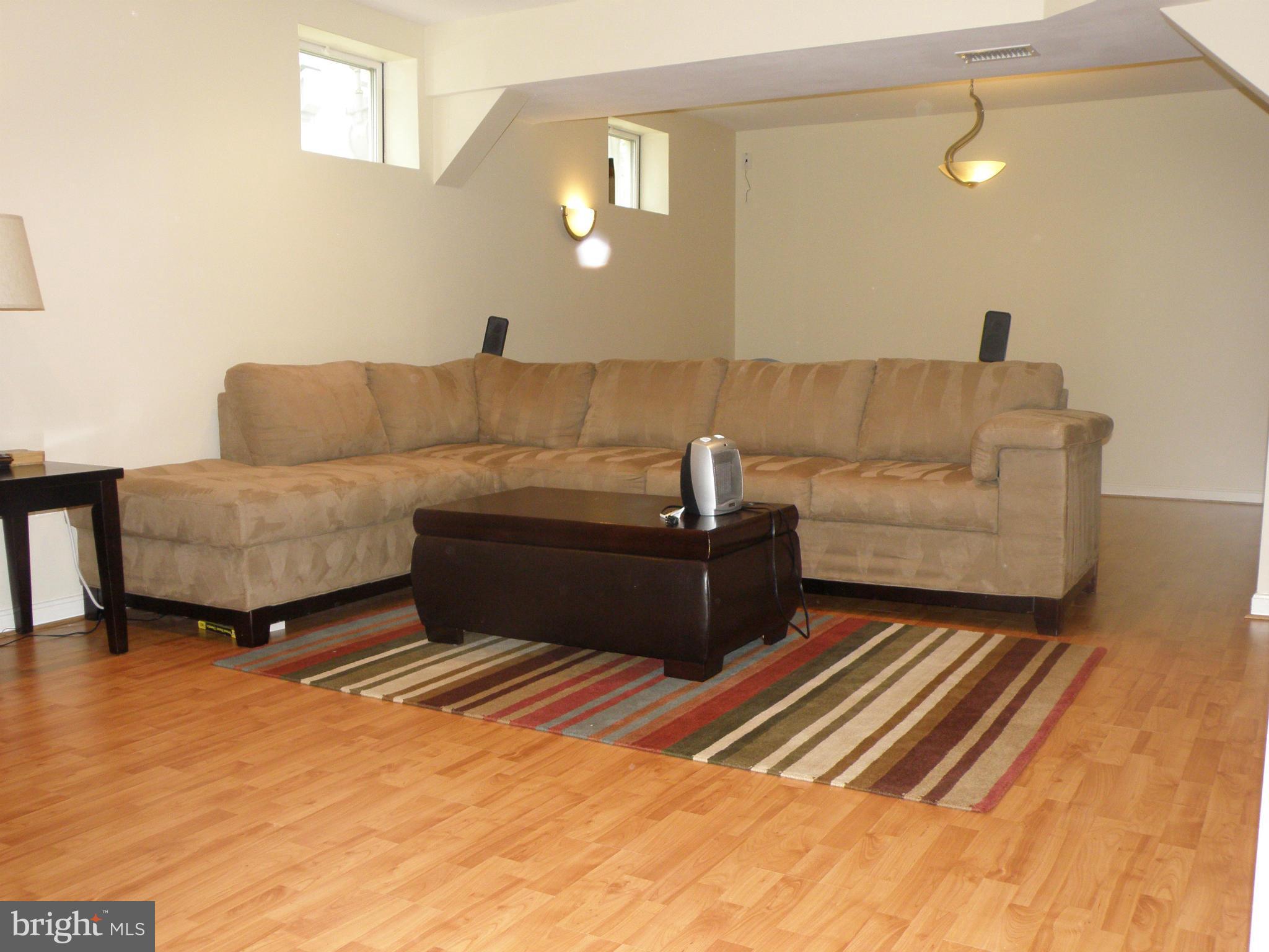 RIDGEFIELD VILLAGE - Residential