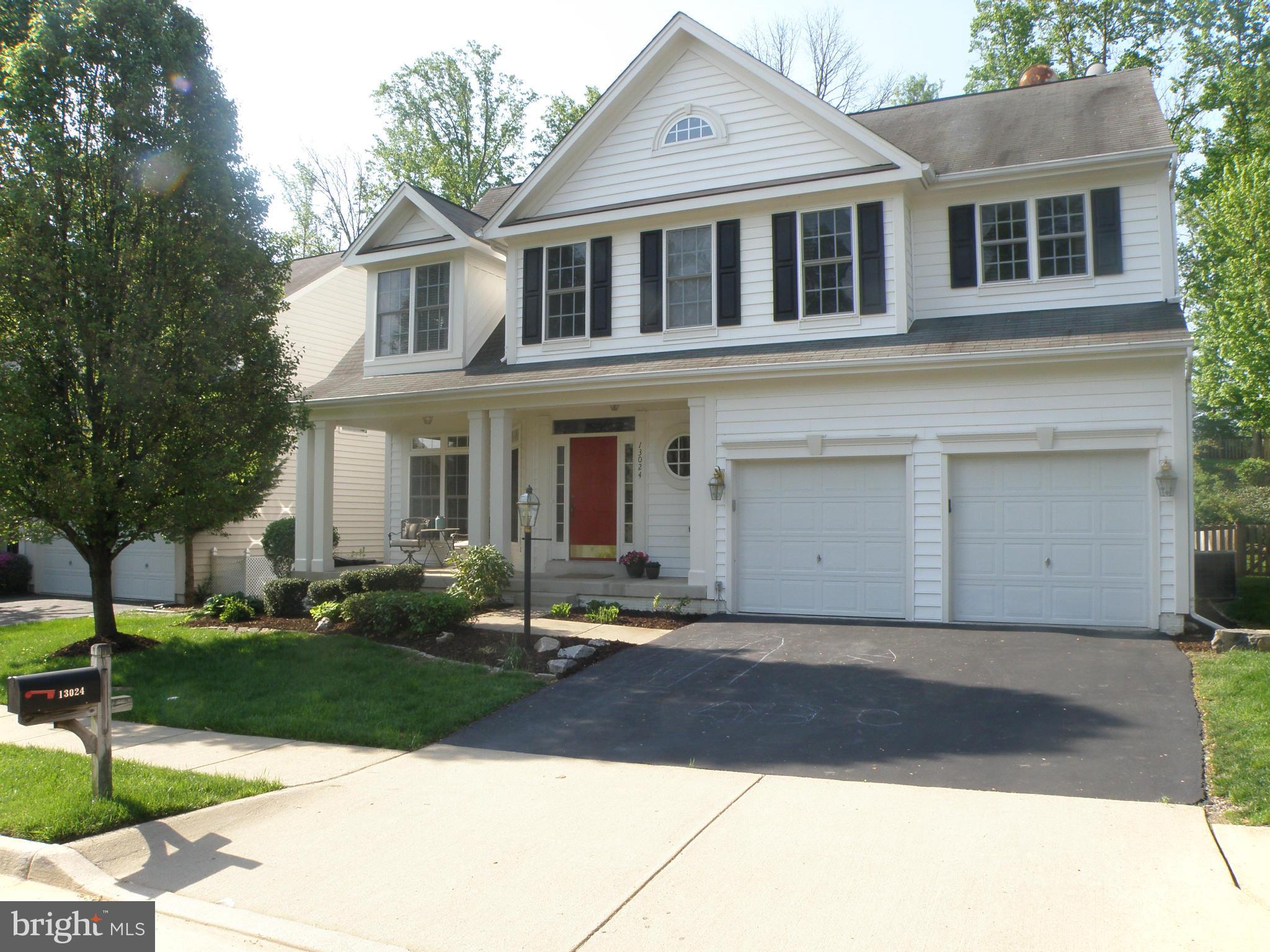 RIDGEFIELD VILLAGE - Residential