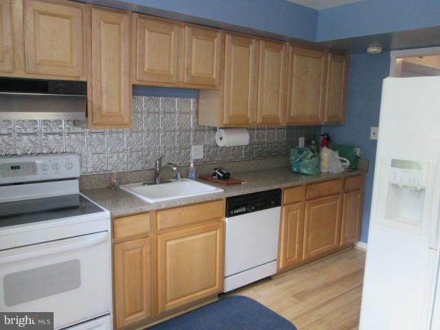 OLD TOWN - Residential Lease