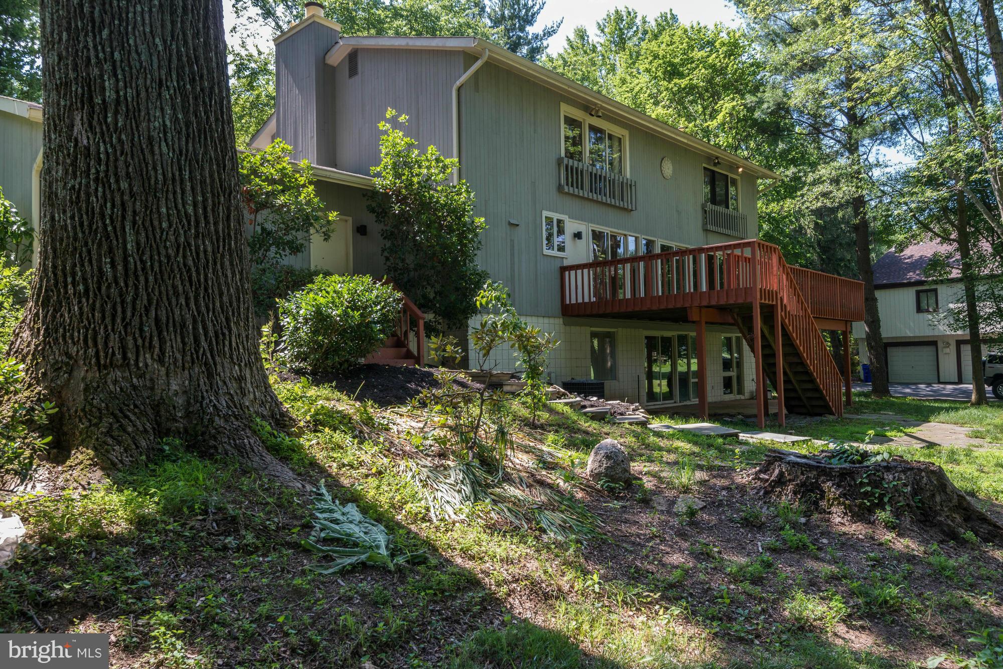 HOBBITS GLEN - Residential