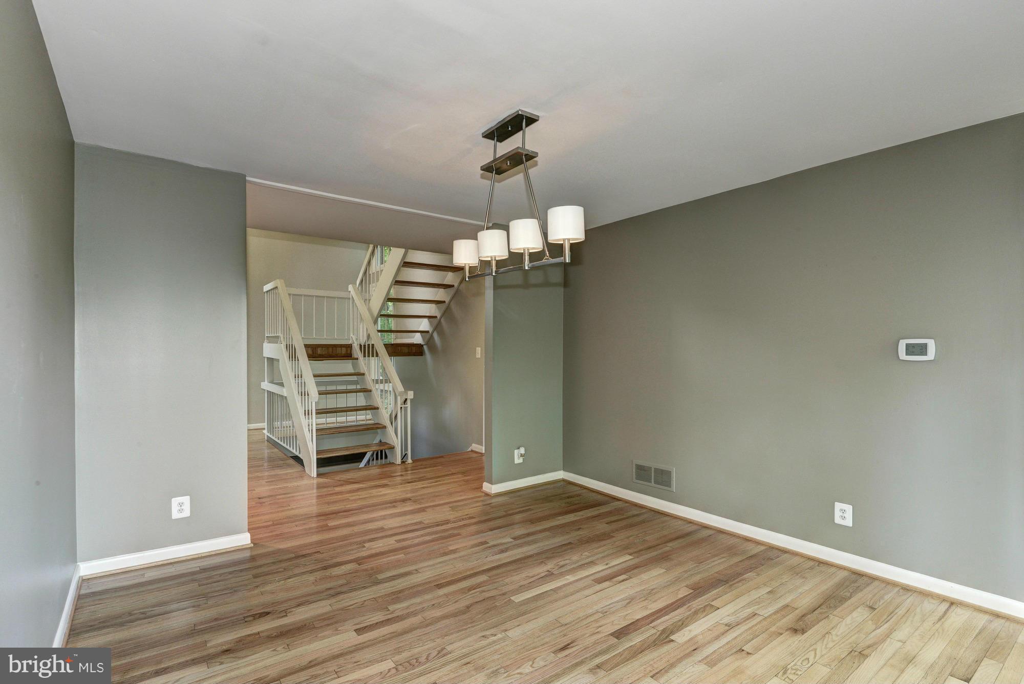 HOBBITS GLEN - Residential