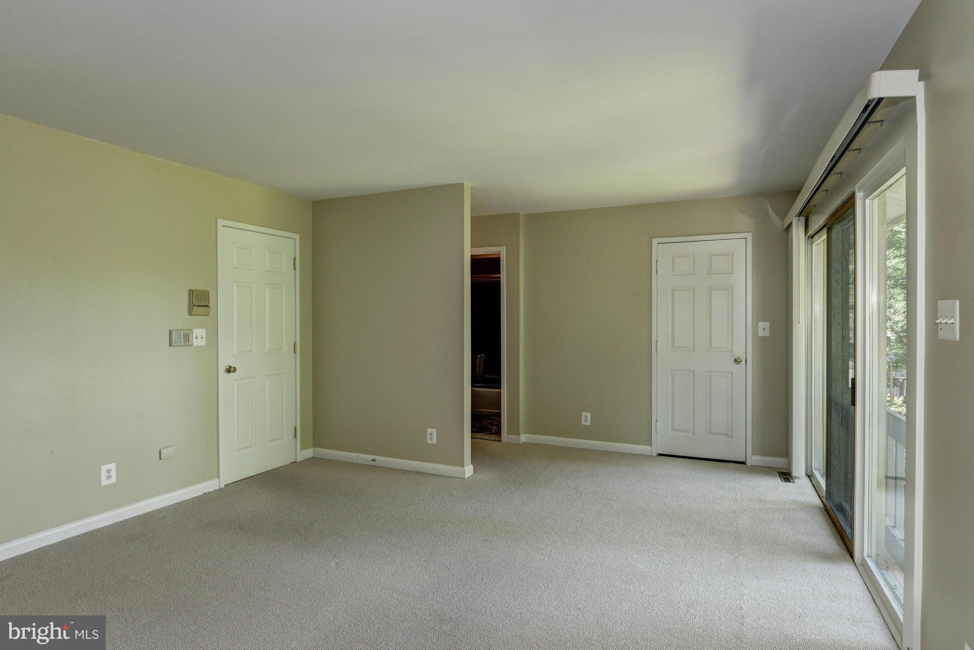 HOBBITS GLEN - Residential