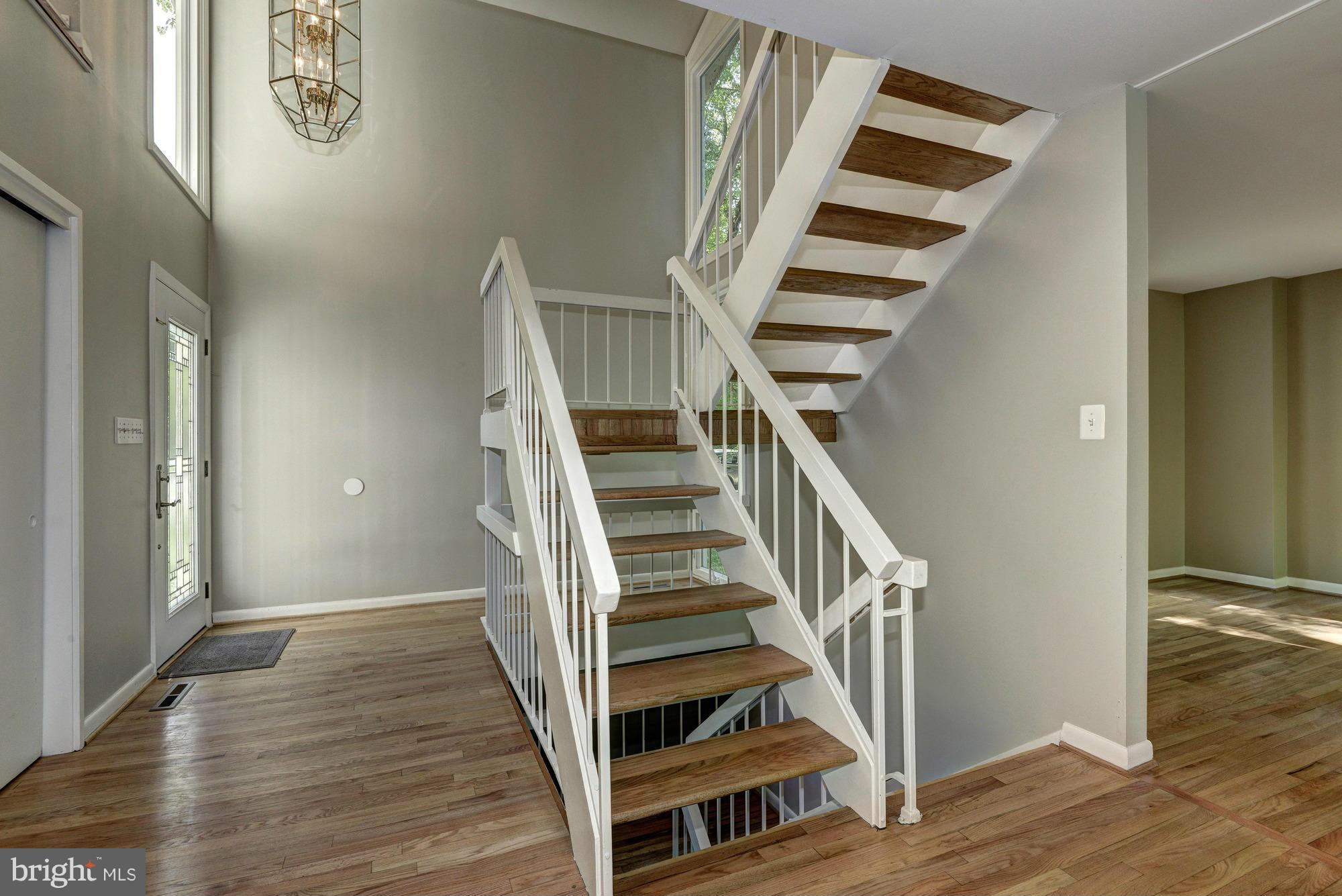 HOBBITS GLEN - Residential