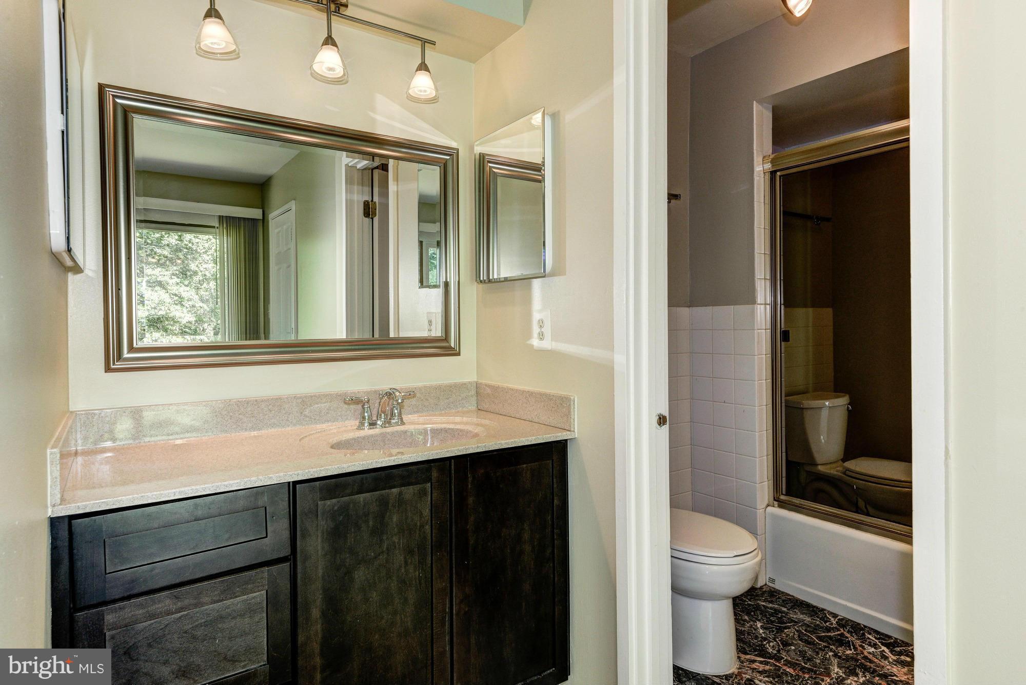 HOBBITS GLEN - Residential