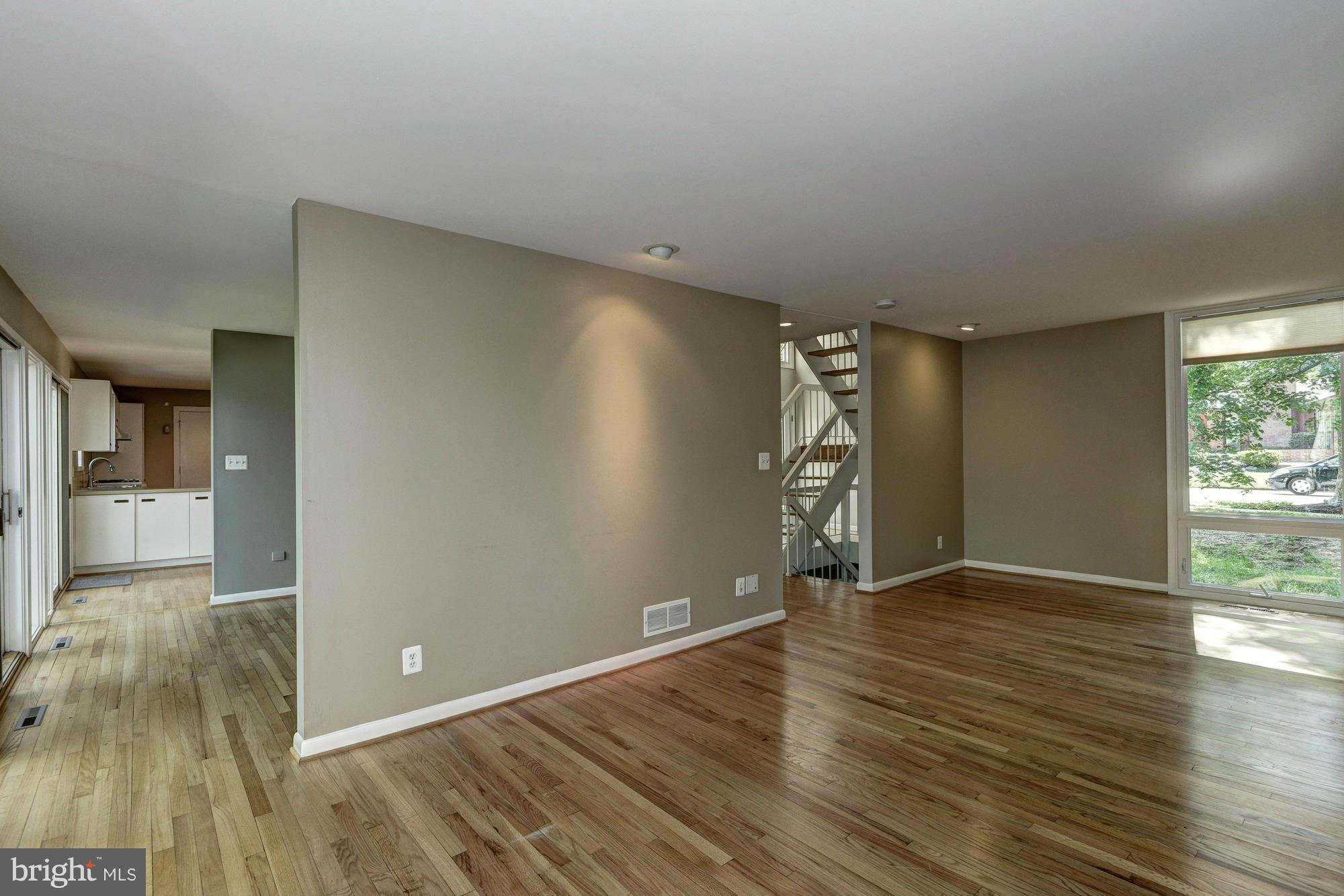 HOBBITS GLEN - Residential