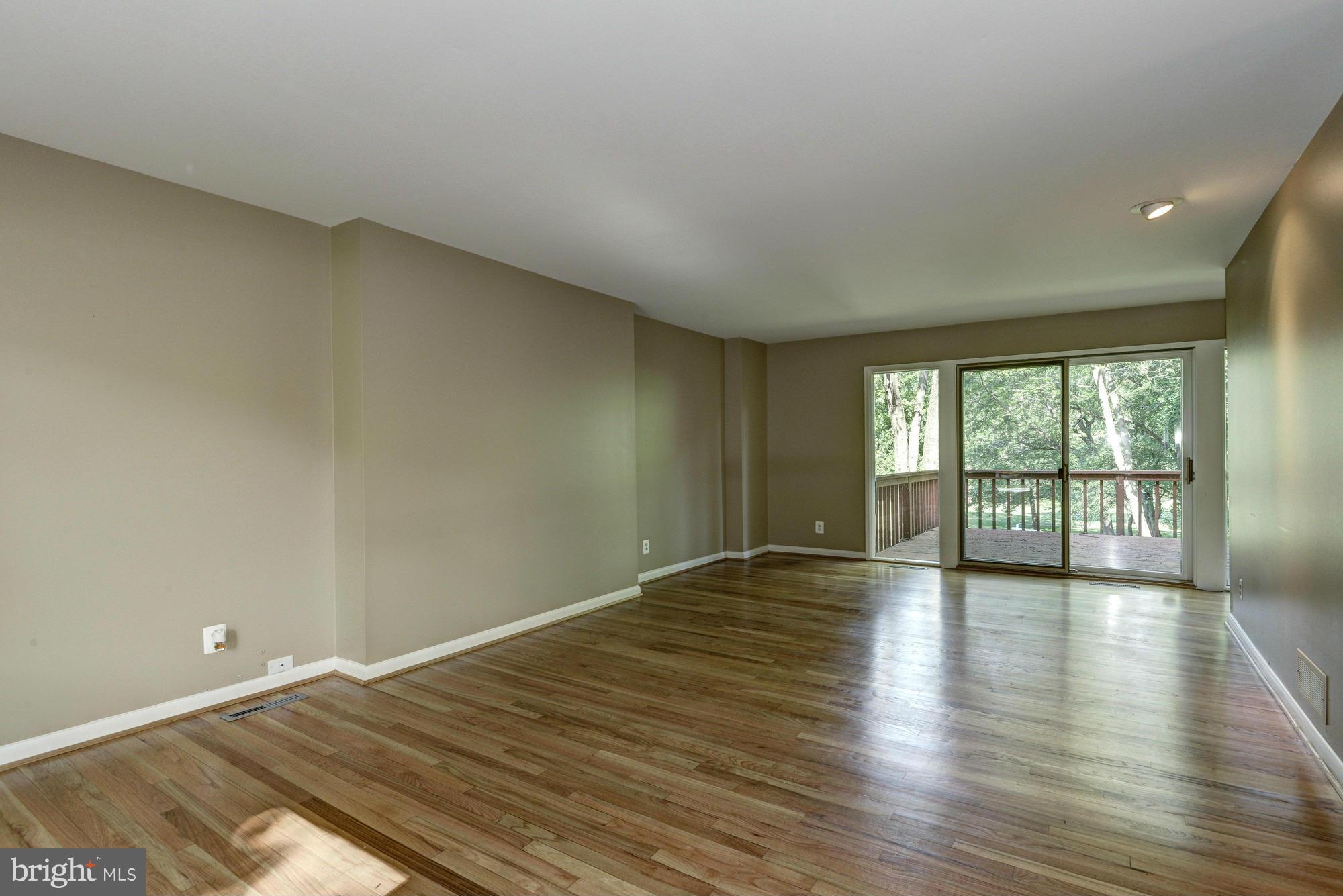 HOBBITS GLEN - Residential