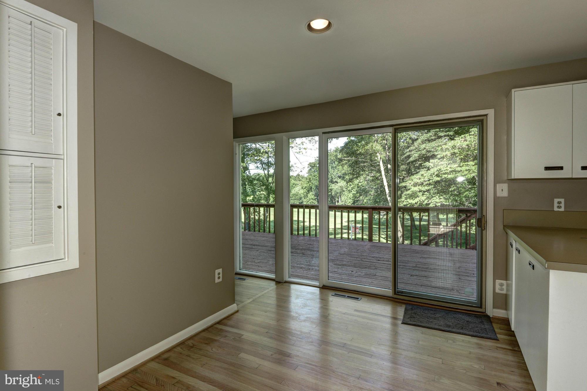 HOBBITS GLEN - Residential