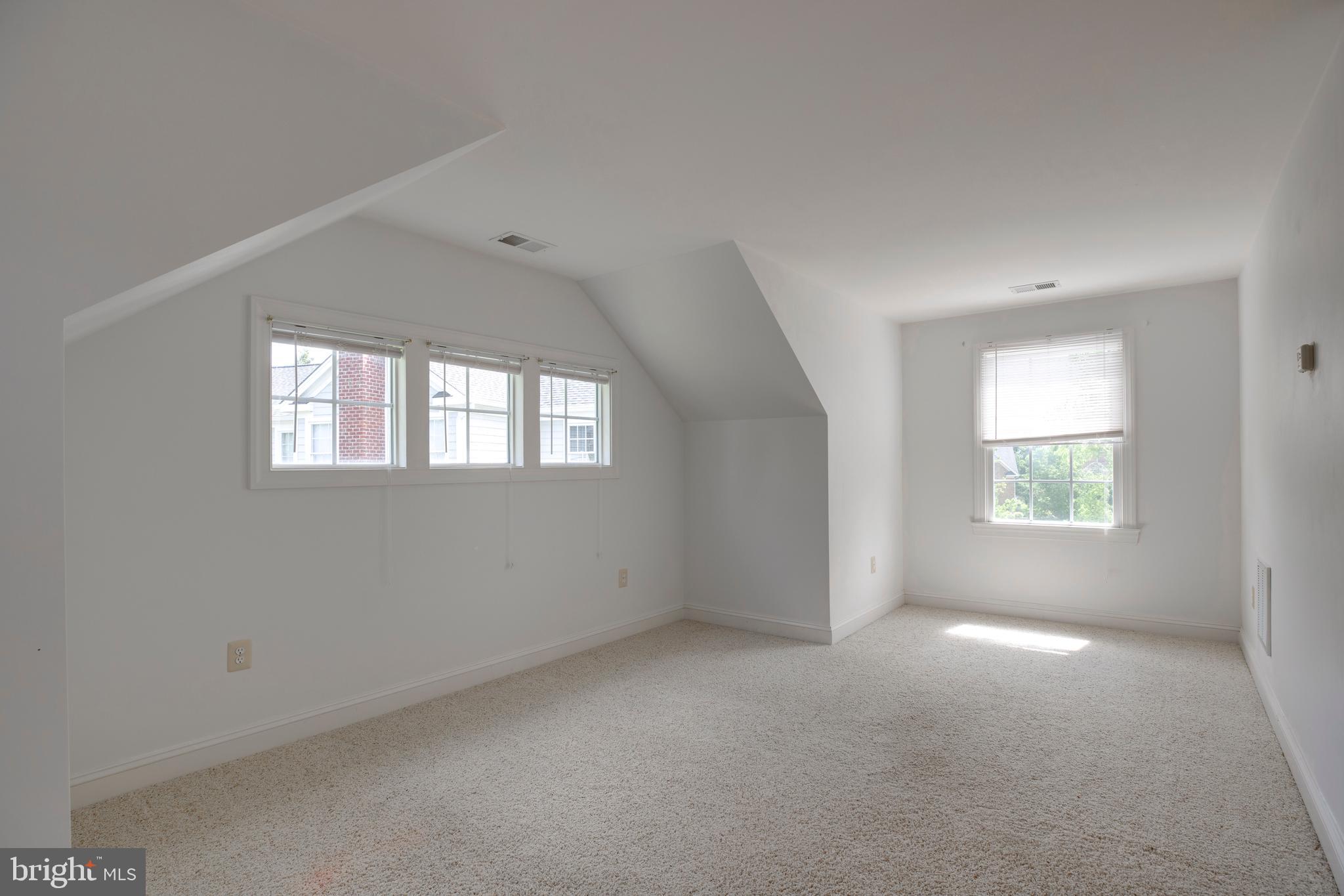 LAKE MANASSAS - Residential