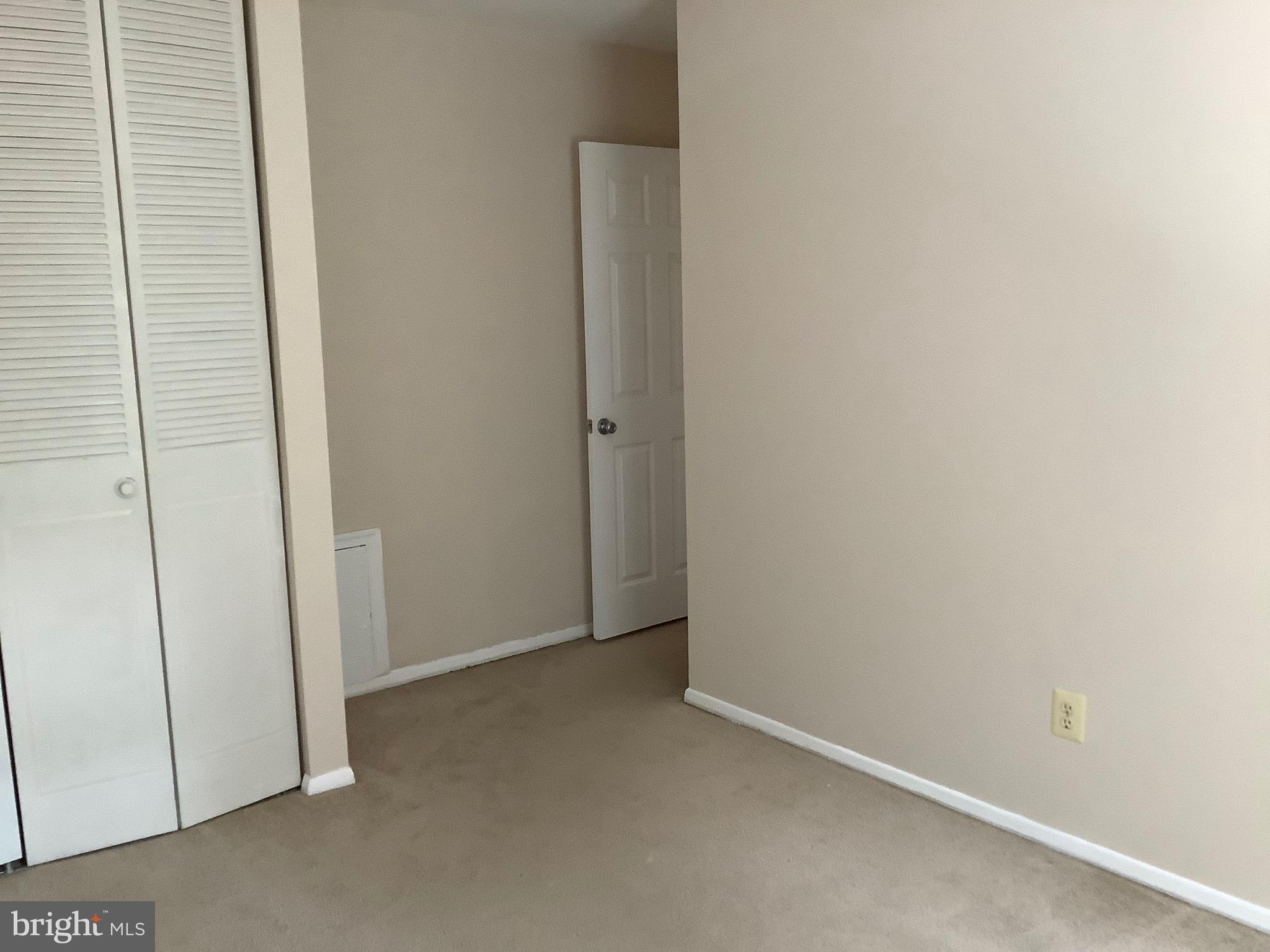 VILLAGE OF NEARBROOK - Residential Lease