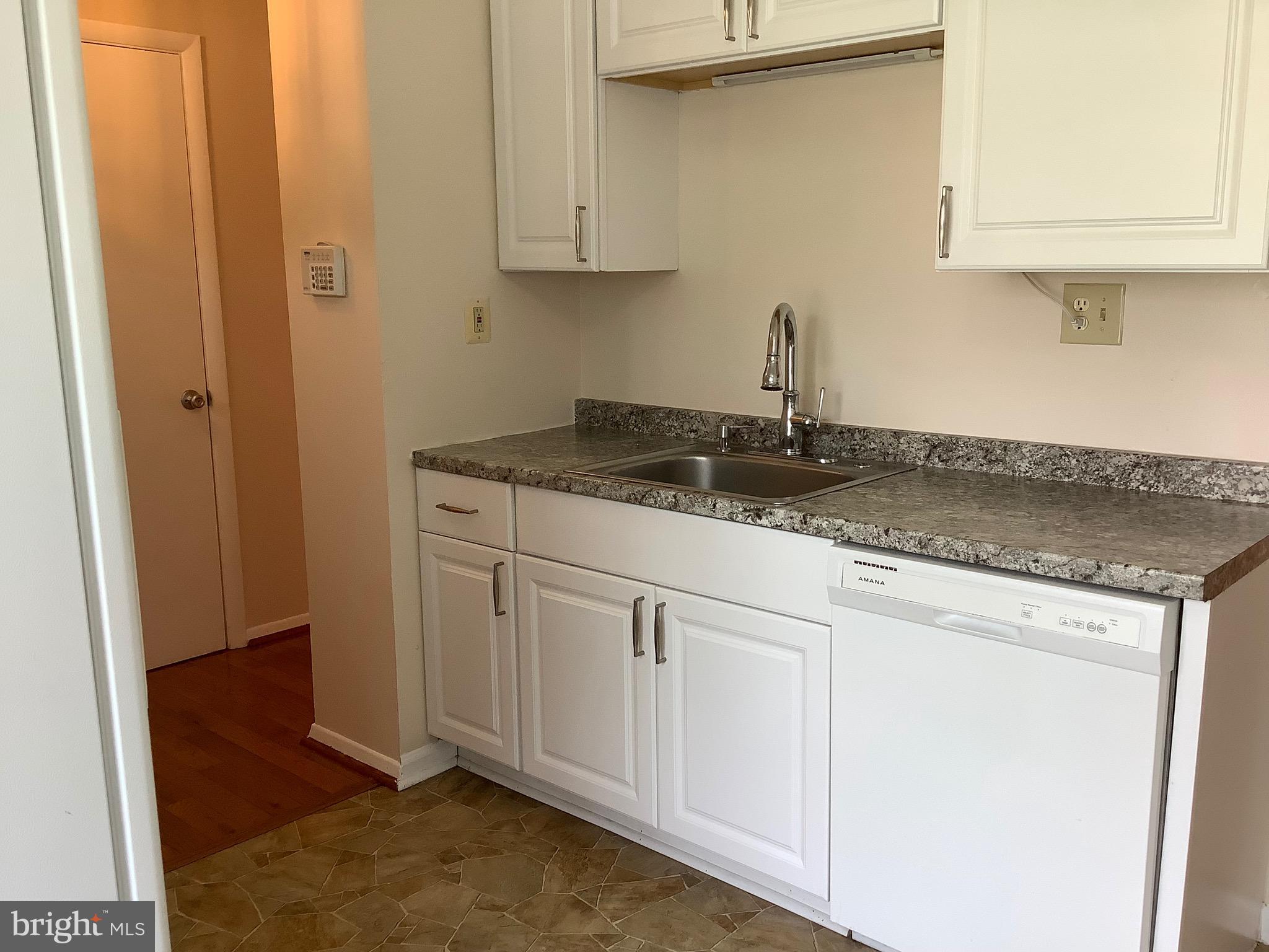 VILLAGE OF NEARBROOK - Residential Lease