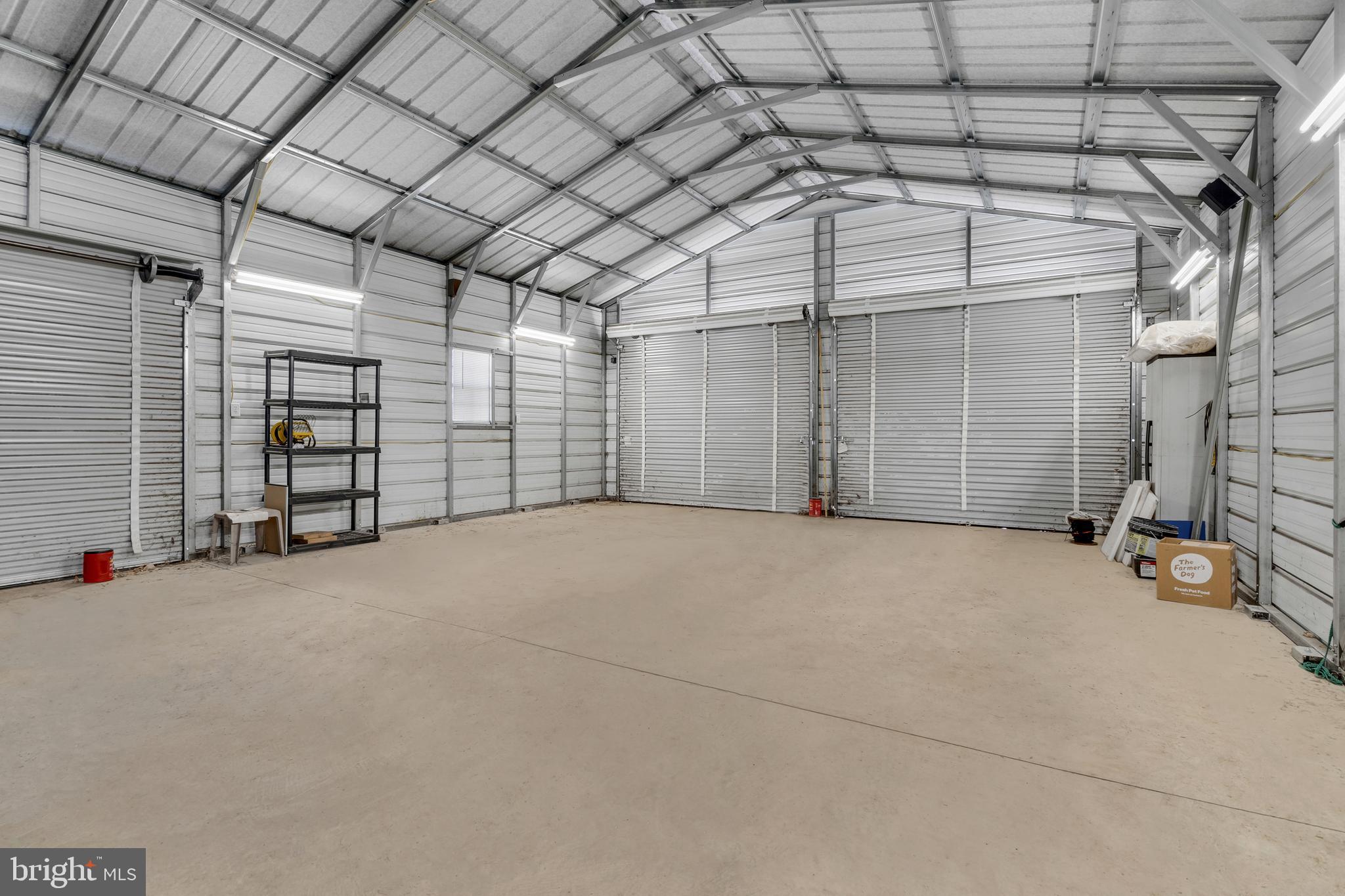 MAR WIN MANOR - Residential