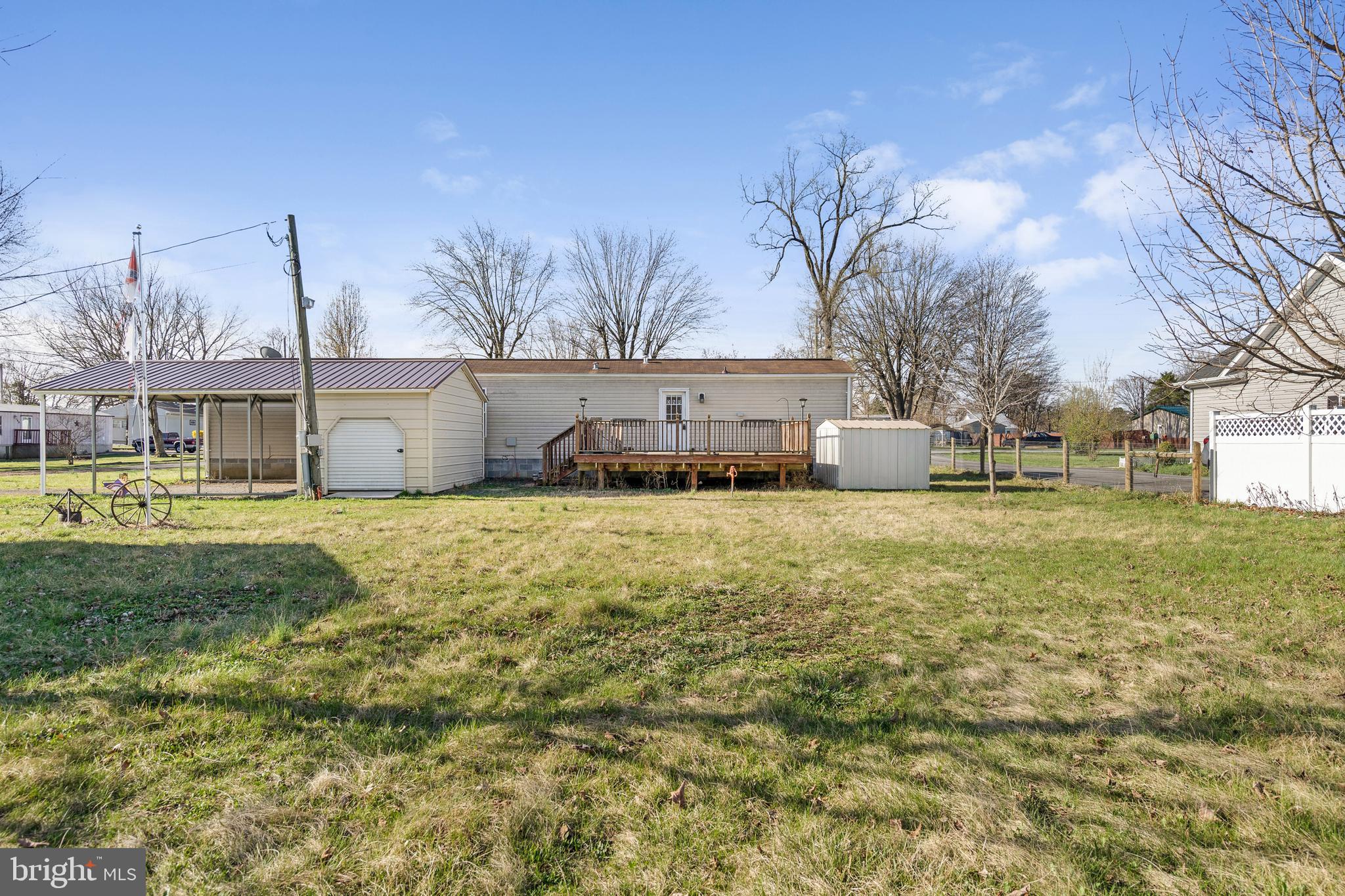 MAR WIN MANOR - Residential