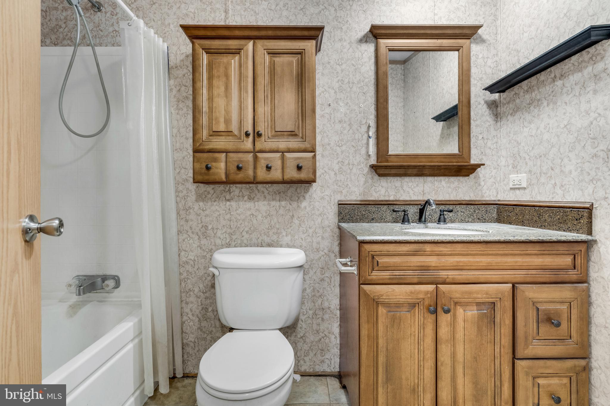 MAR WIN MANOR - Residential