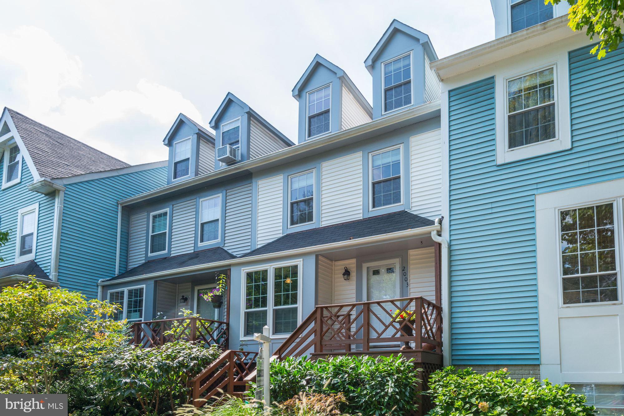 WOODSIDE - Residential