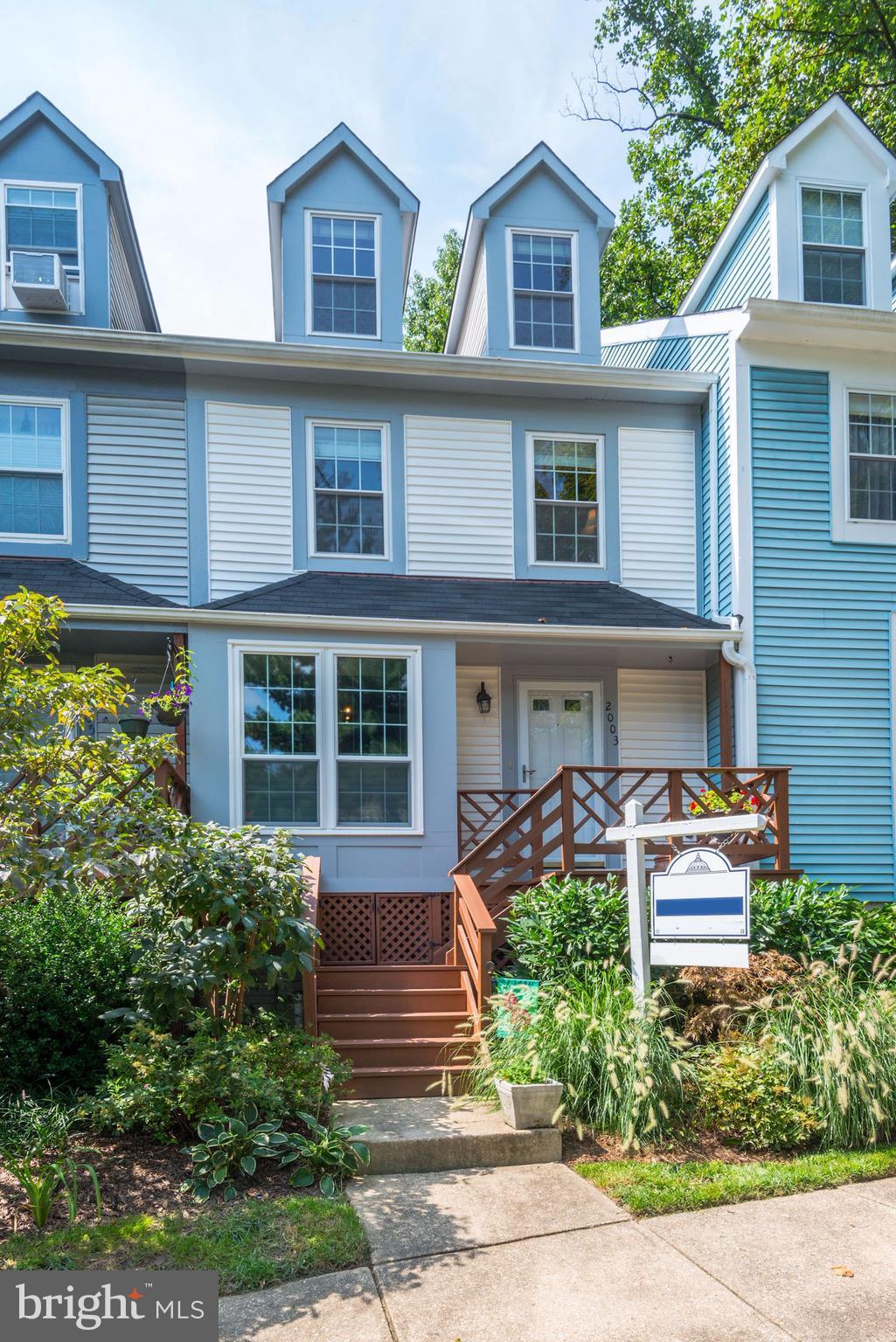 WOODSIDE - Residential