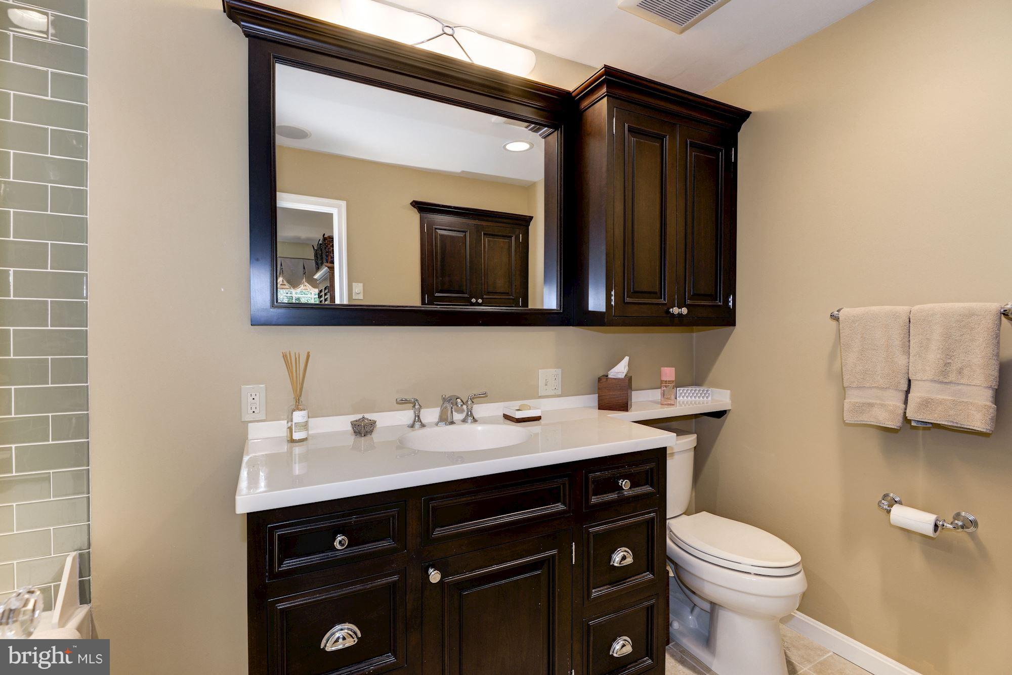 WOODSIDE - Residential