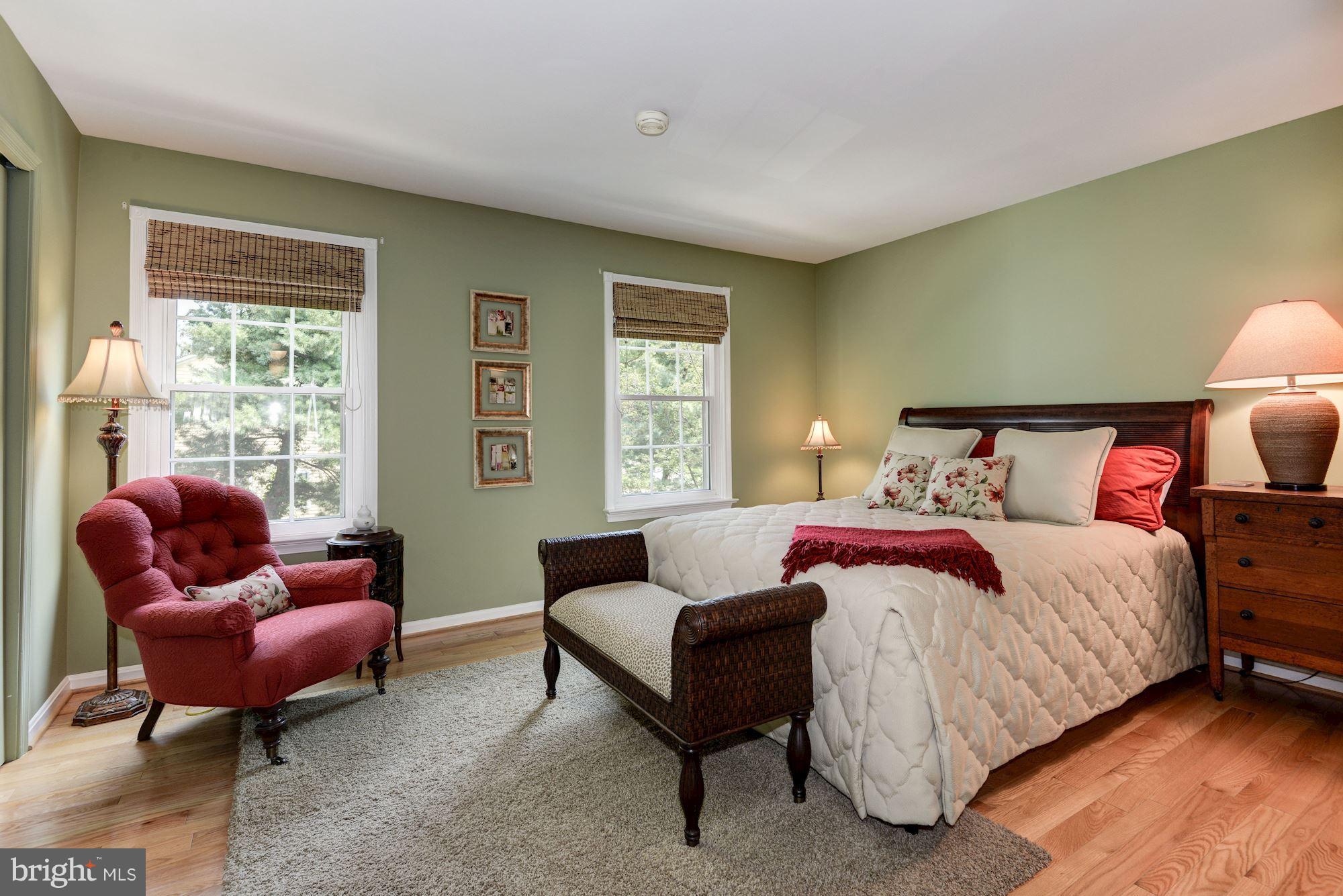 WOODSIDE - Residential