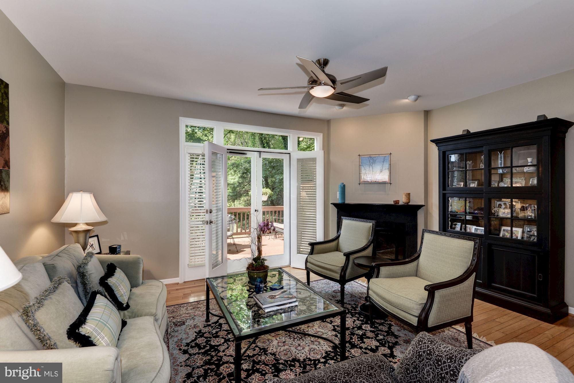 WOODSIDE - Residential