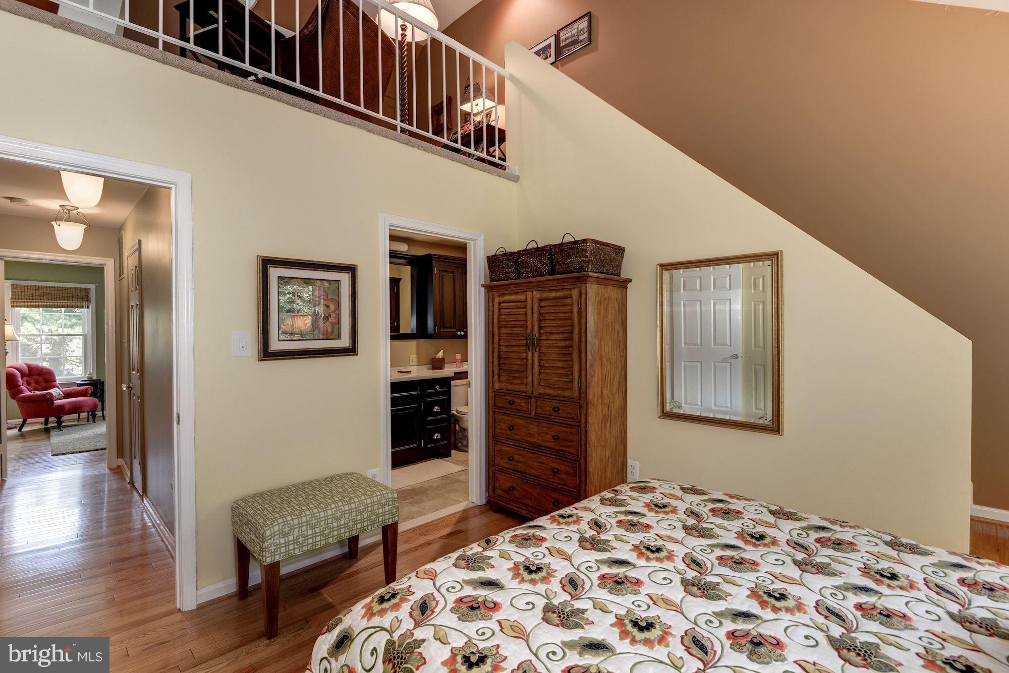 WOODSIDE - Residential