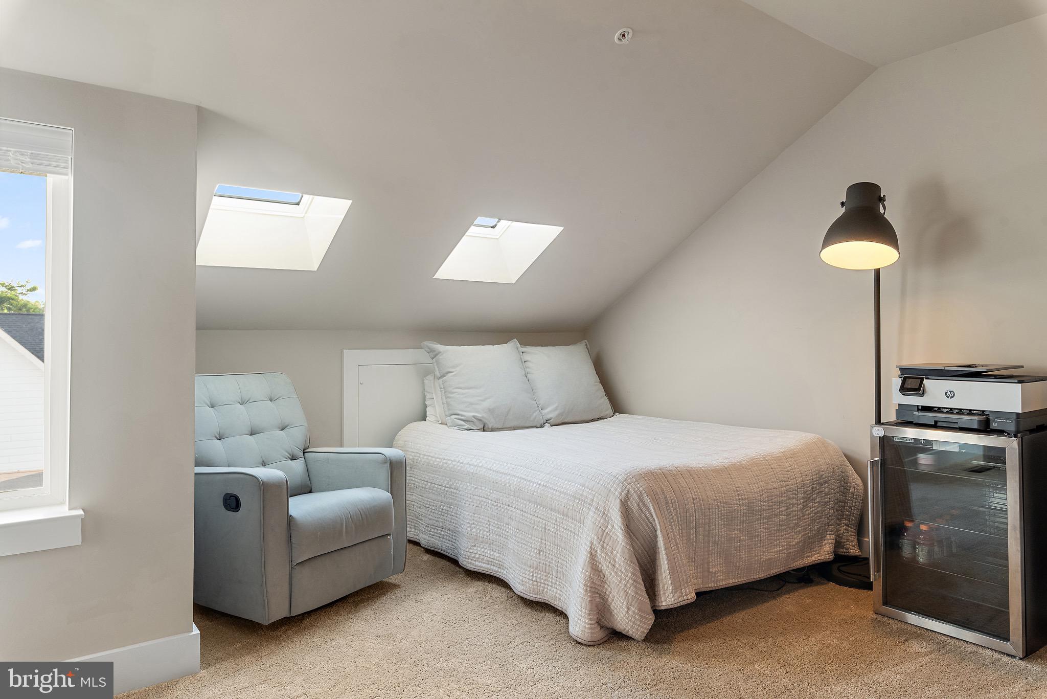 PRIMROSE HILL - Residential