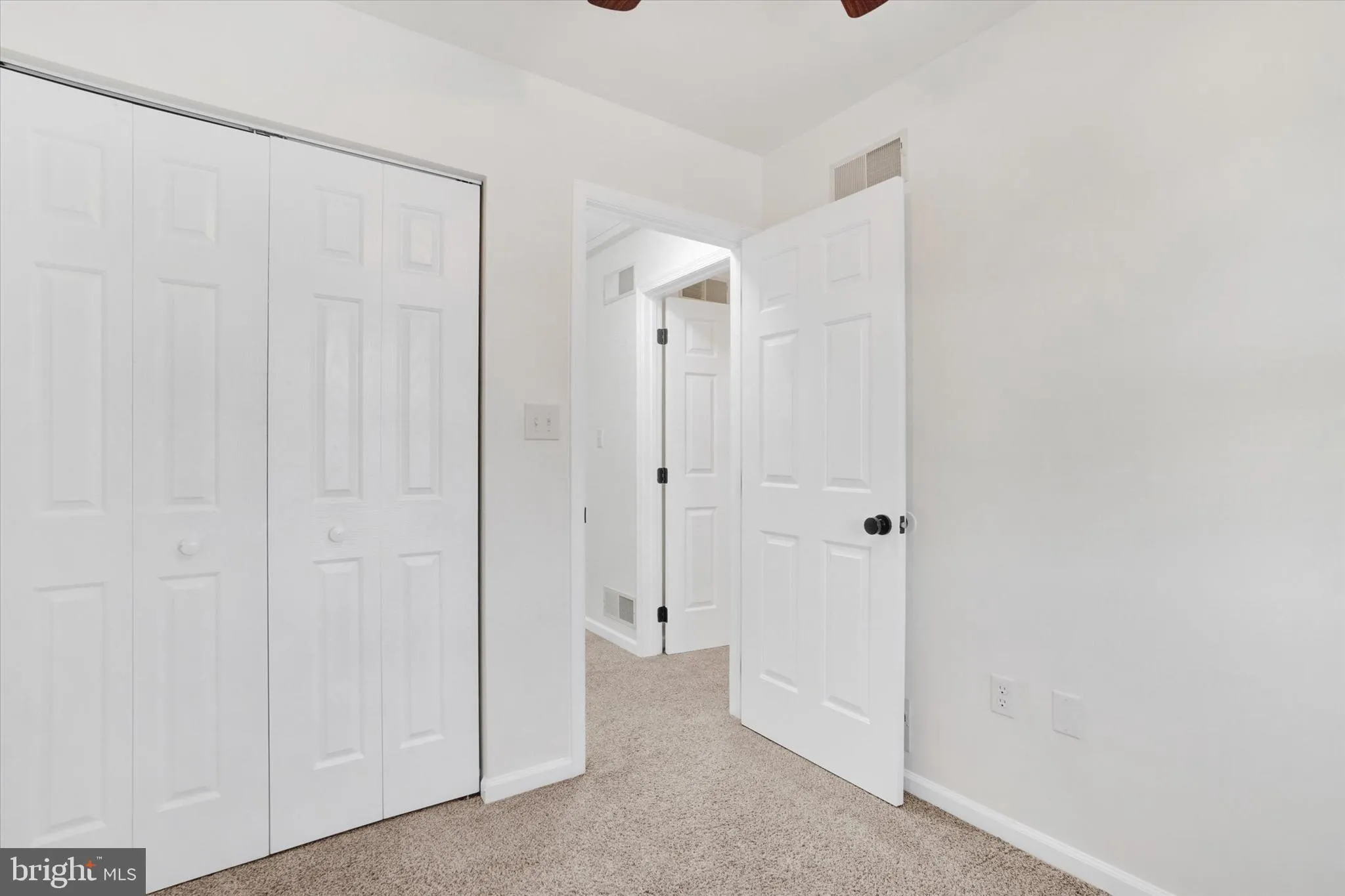 York, Pennsylvania 17404, United States, 3 Bedrooms Bedrooms, ,2 BathroomsBathrooms,Residential,Pending,12403