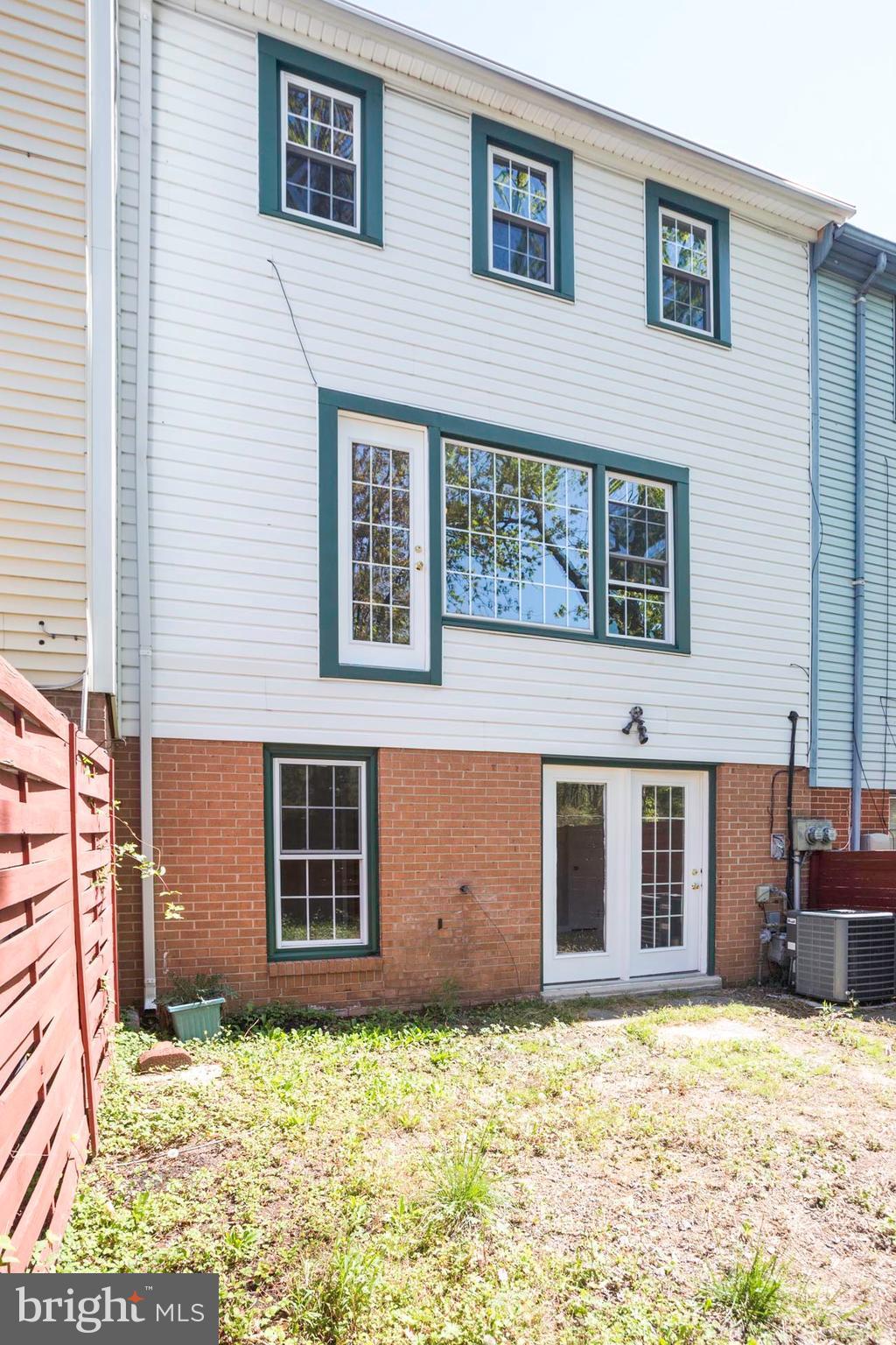 GREENWICH HILL - Residential