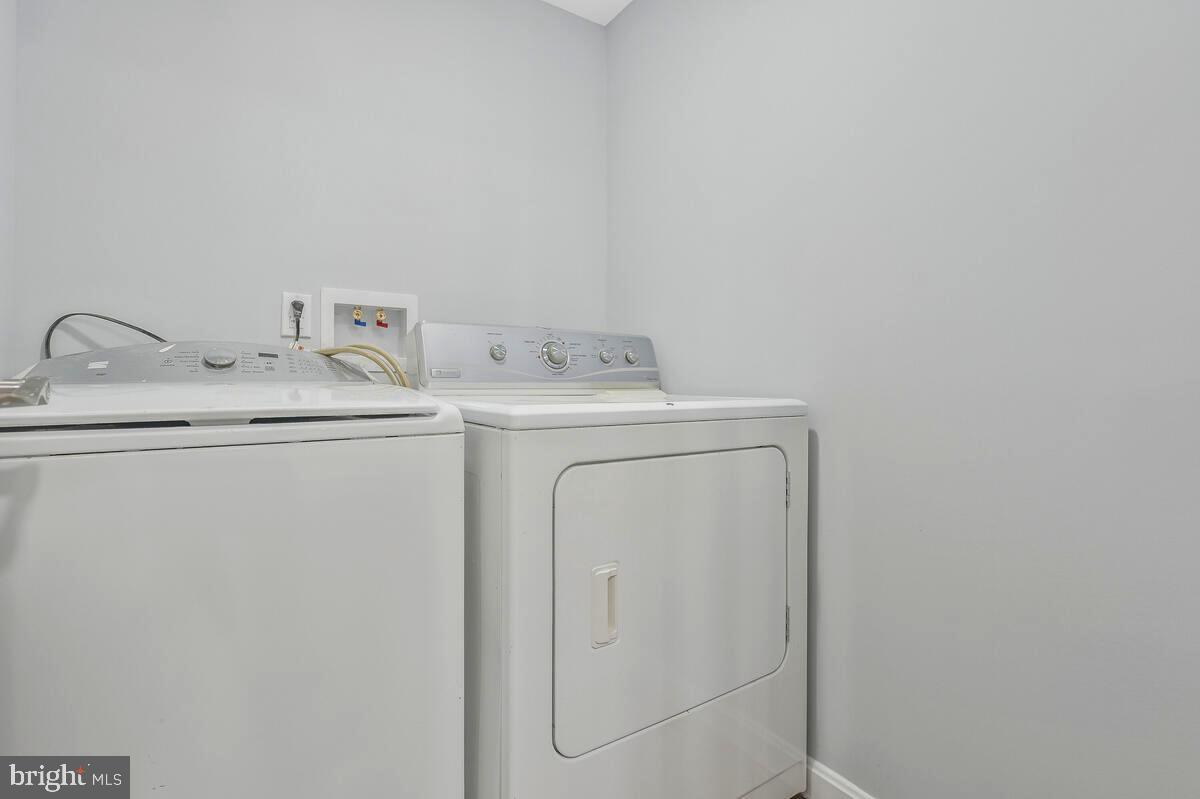 CRESTVIEW MANOR - Residential