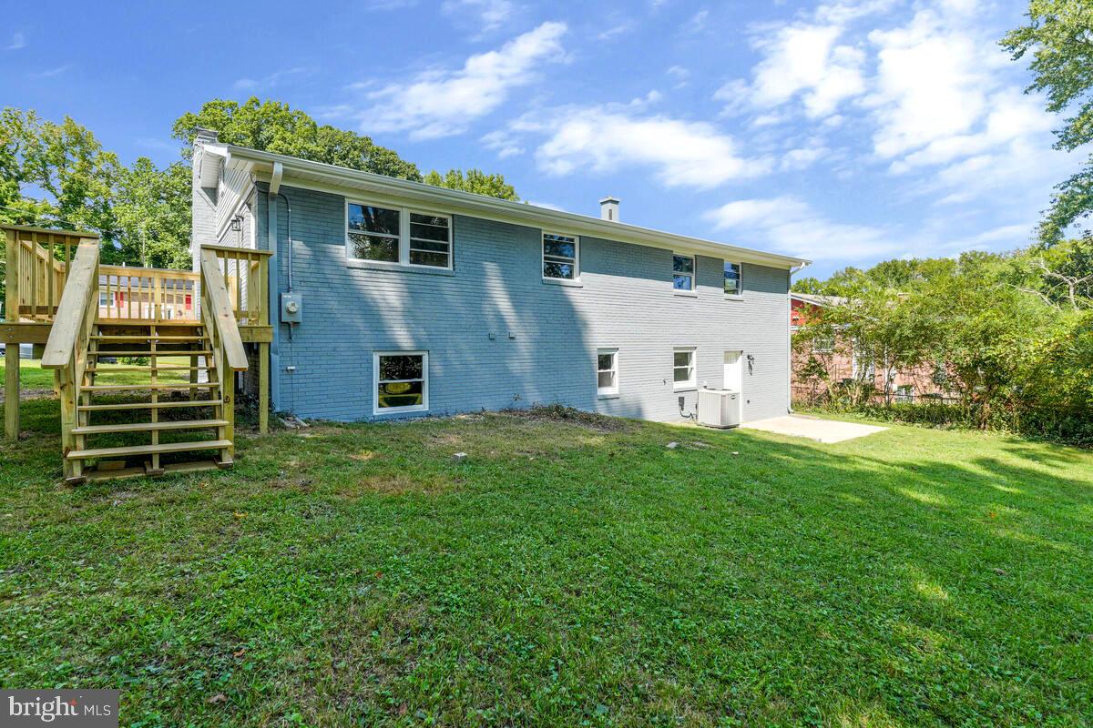 CRESTVIEW MANOR - Residential