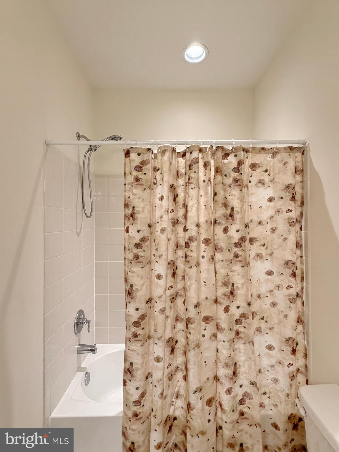 THE VILLAGES OF STEEPLECHASE - Residential