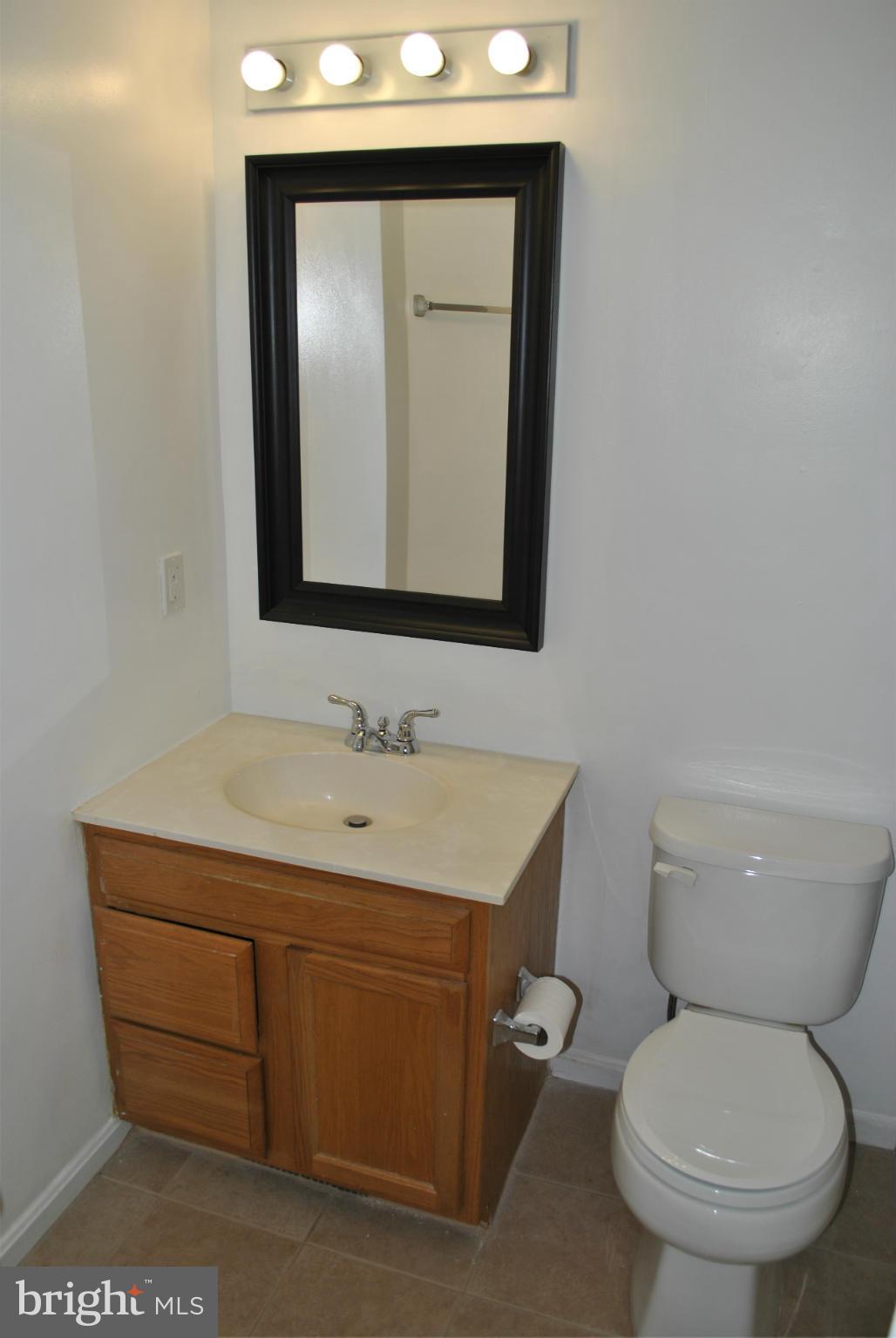 CAROLYN FOREST - Residential Lease