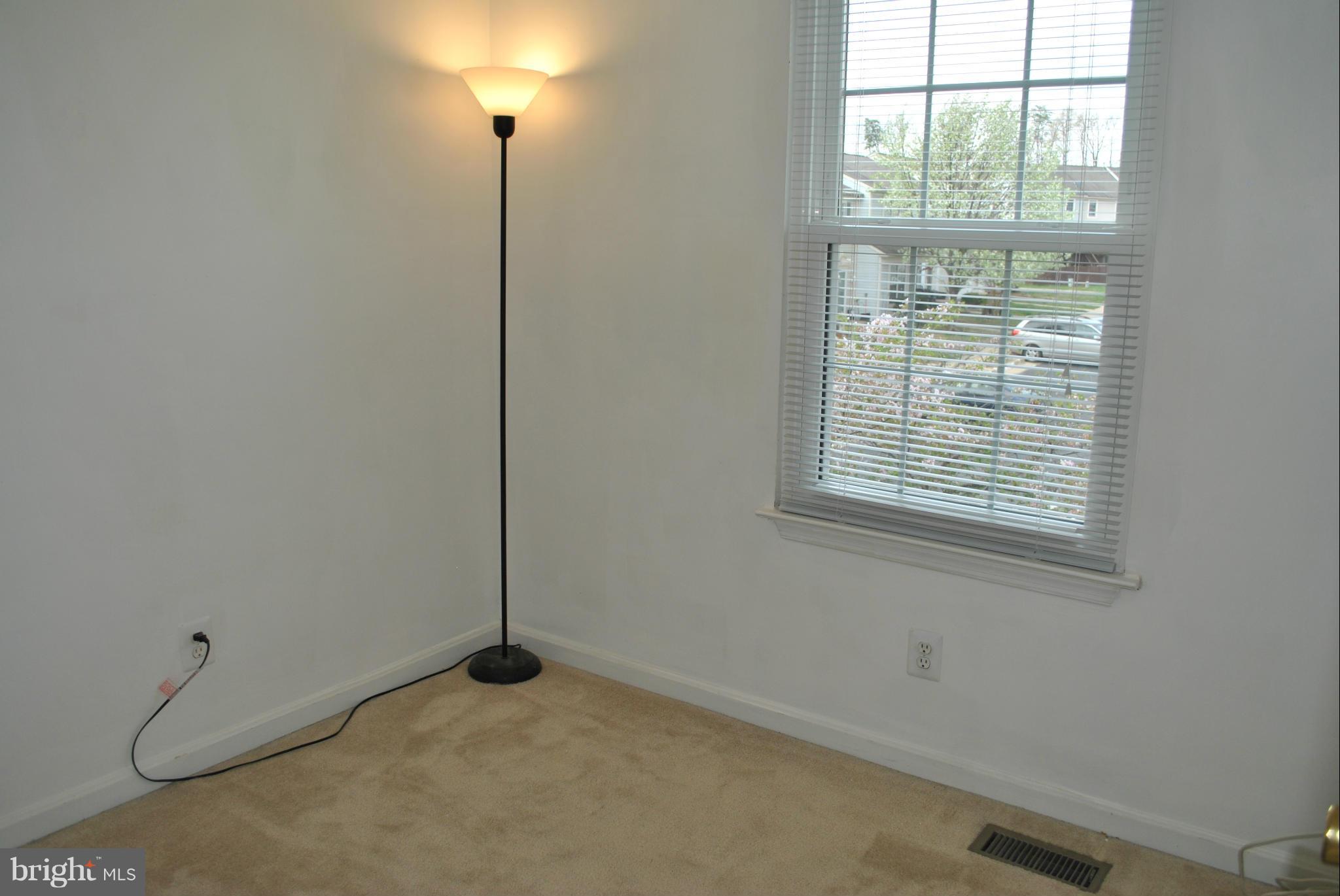 CAROLYN FOREST - Residential Lease