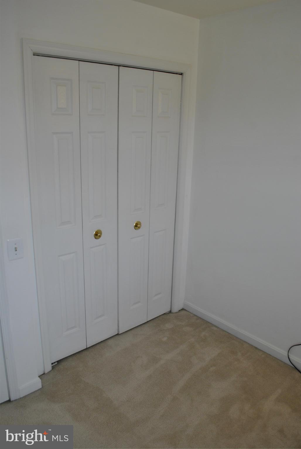 CAROLYN FOREST - Residential Lease