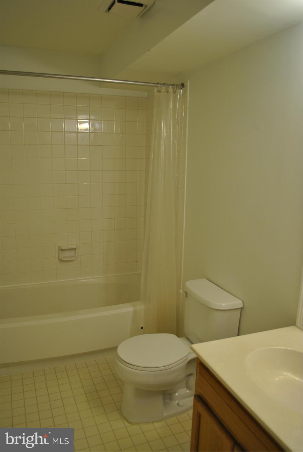 CAROLYN FOREST - Residential Lease