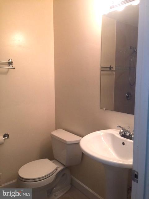 KEENE MILL OVERLOOK - Residential Lease