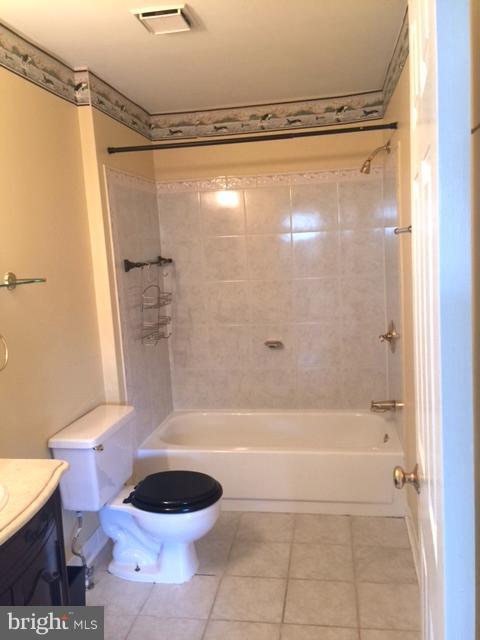 KEENE MILL OVERLOOK - Residential Lease